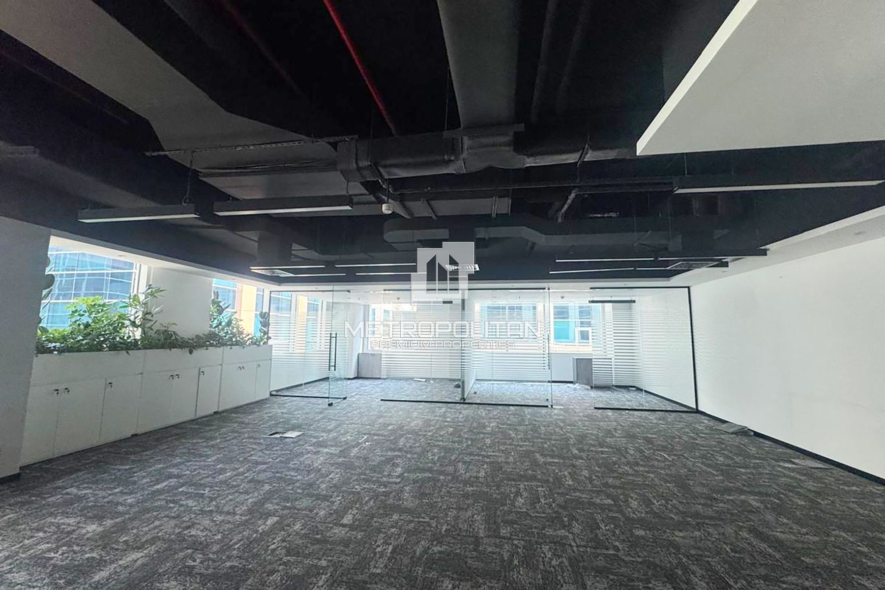 Prime Office | 7 Dedicated Parking Spaces
