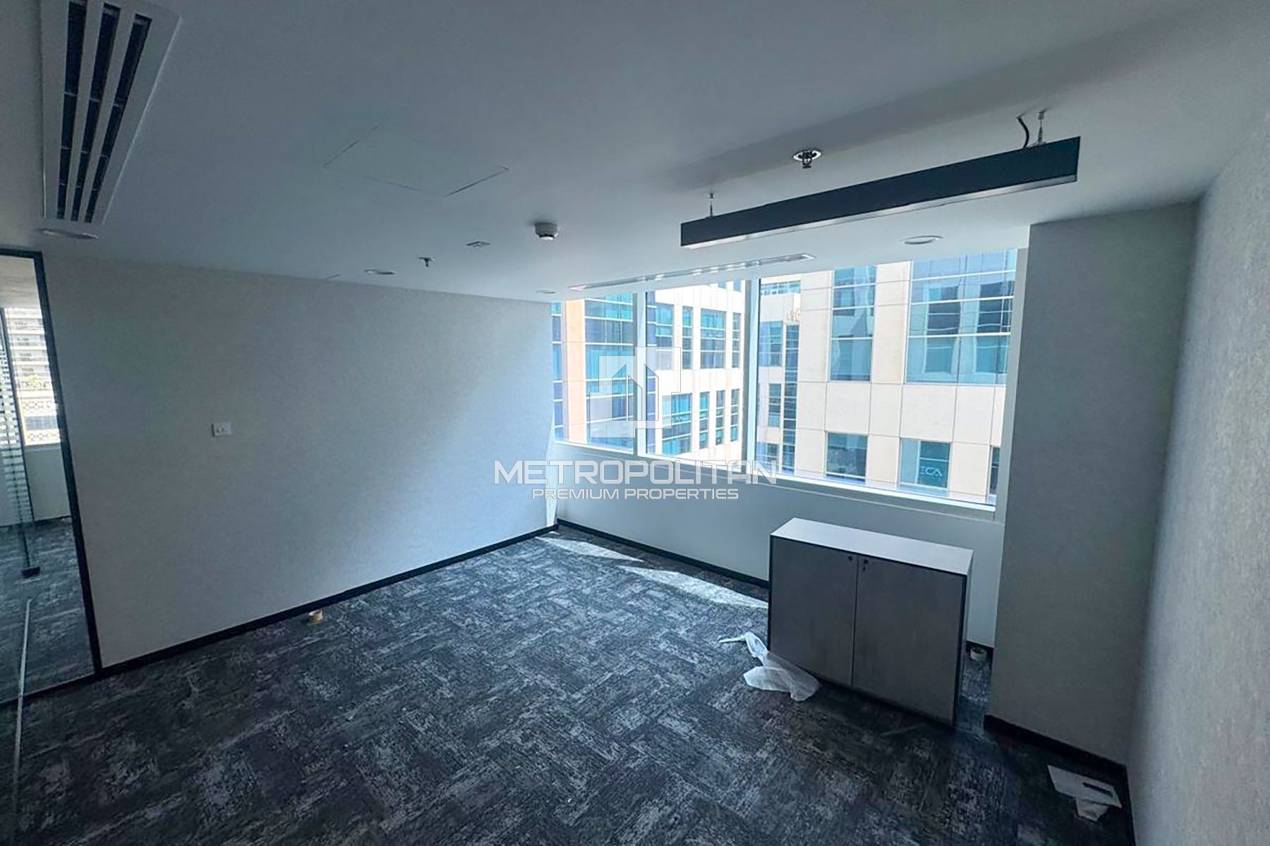 Prime Office | 7 Dedicated Parking Spaces