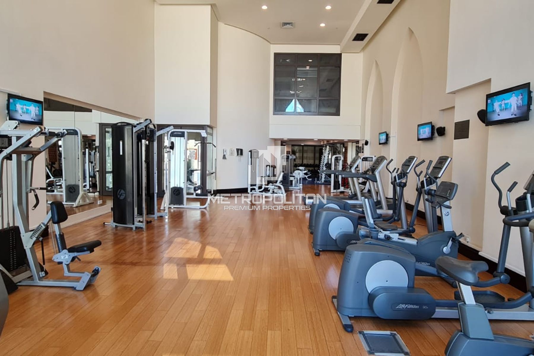 Spacious 2BR | Burj Khalifa & Fountain View