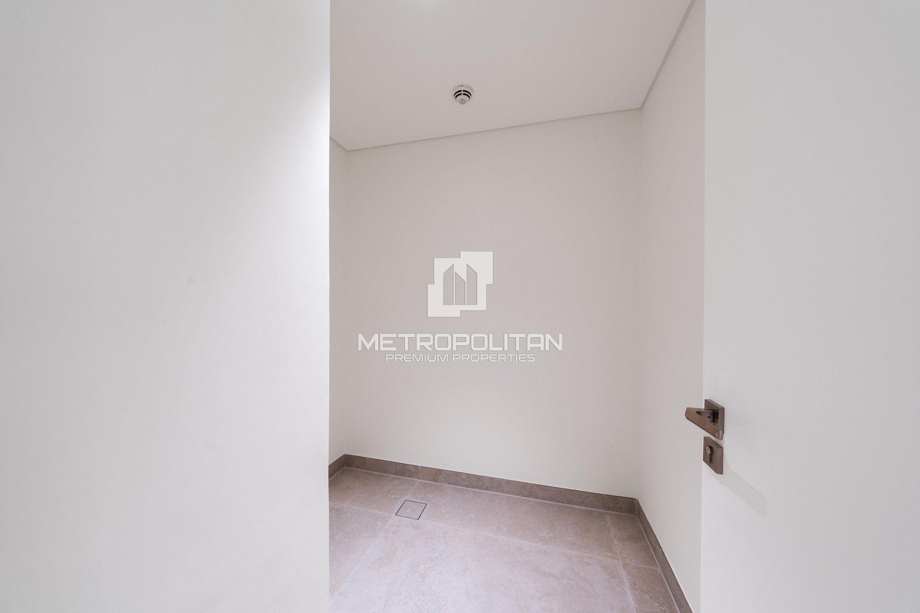 Снять квартиру в FH Residency, Jumeirah Village Triangle - MPR-10897