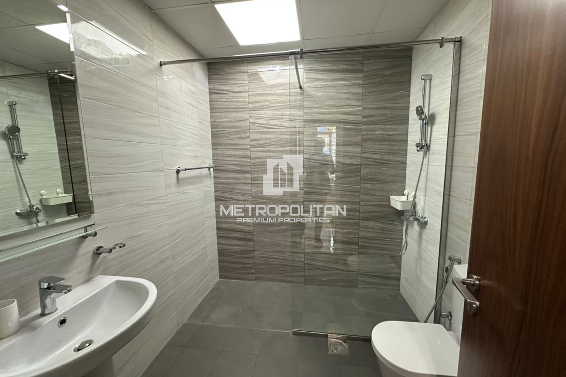 Elegant Furnished 1BR | Prime Downtown Living