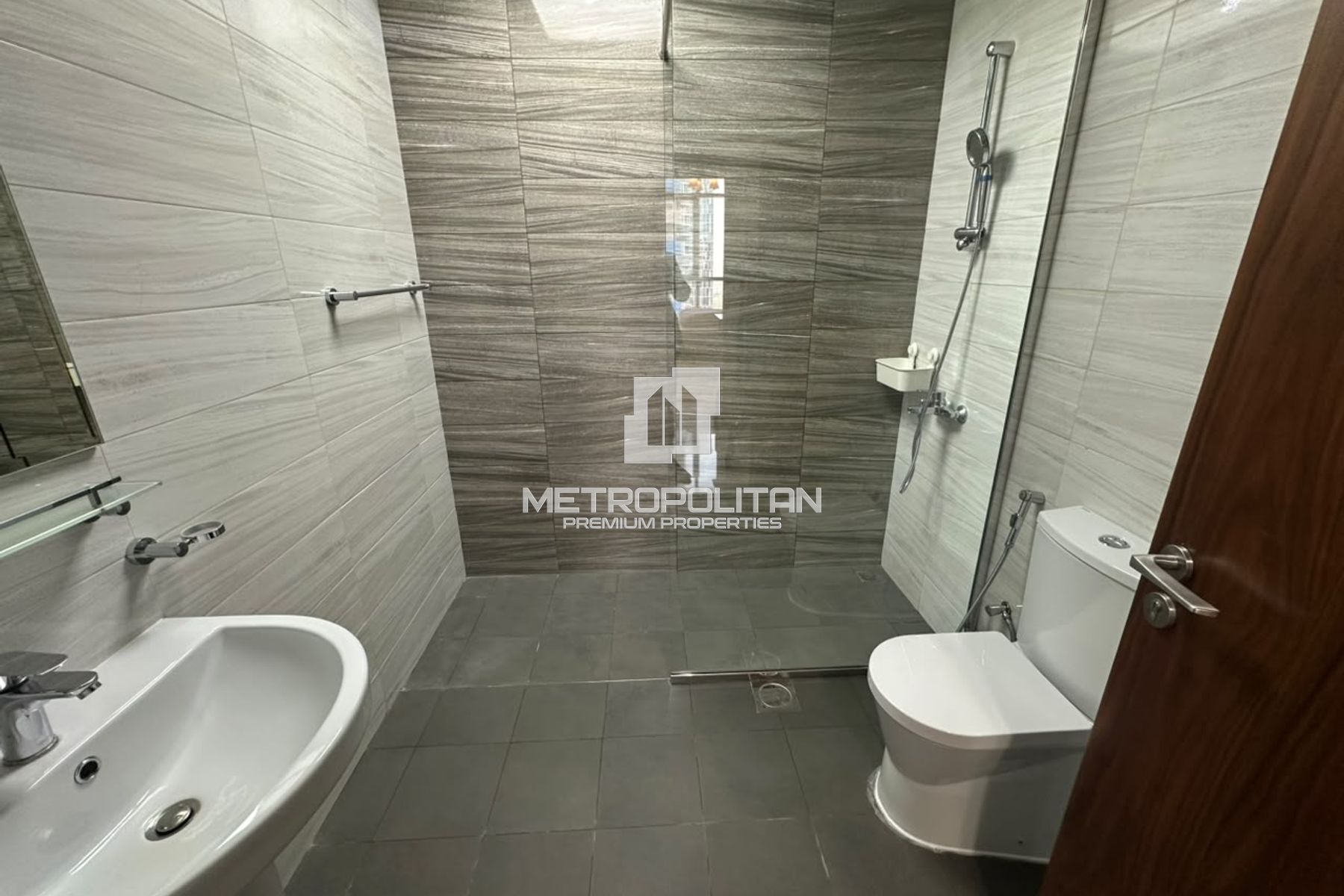 Elegant Furnished 1BR | Prime Downtown Living