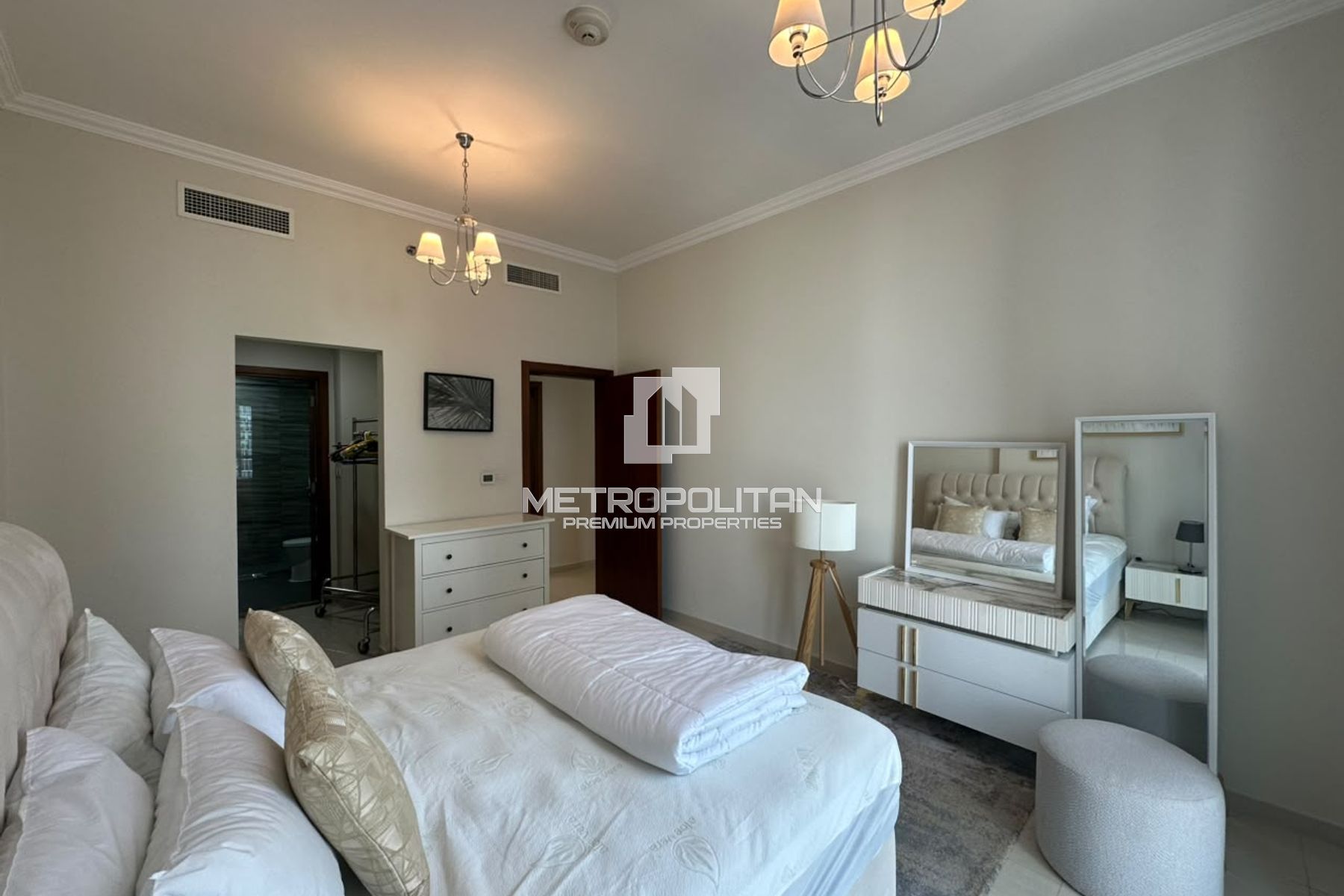 Elegant Furnished 1BR | Prime Downtown Living