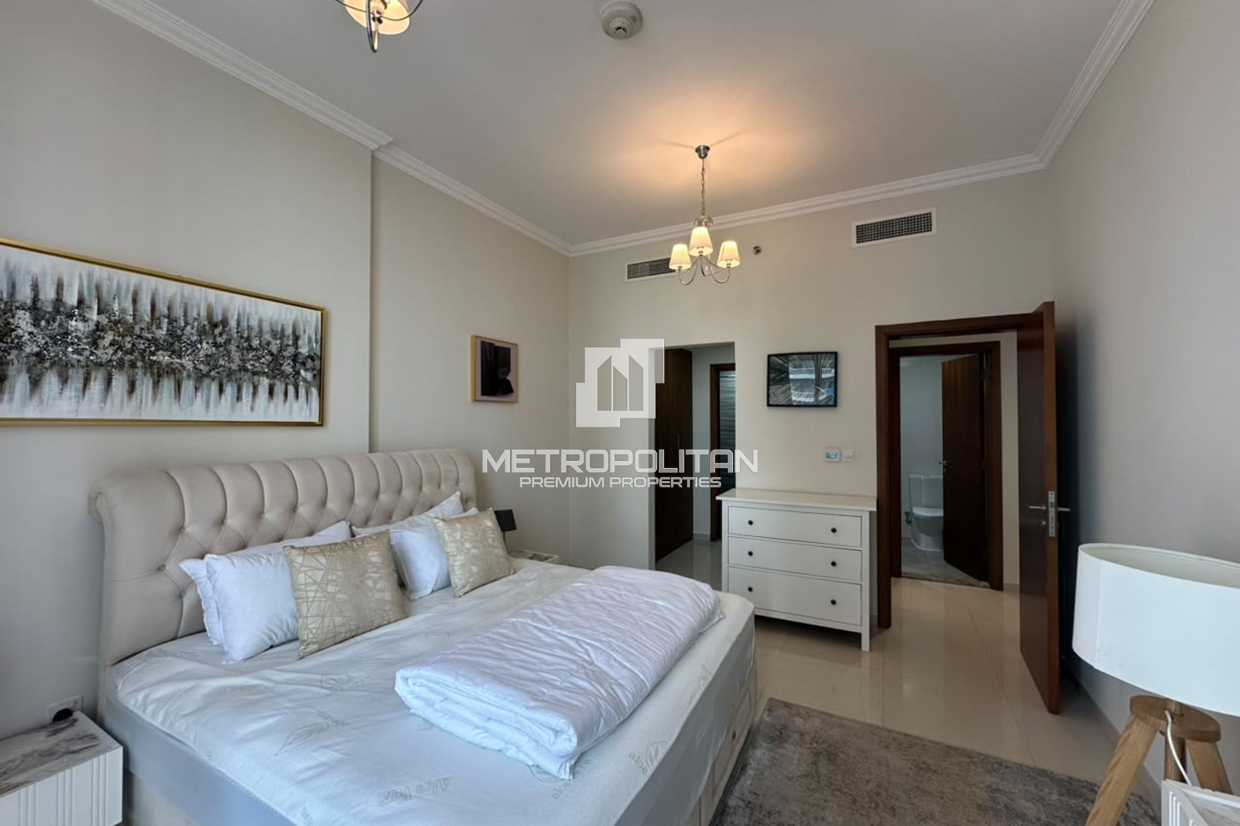 Elegant Furnished 1BR | Prime Downtown Living