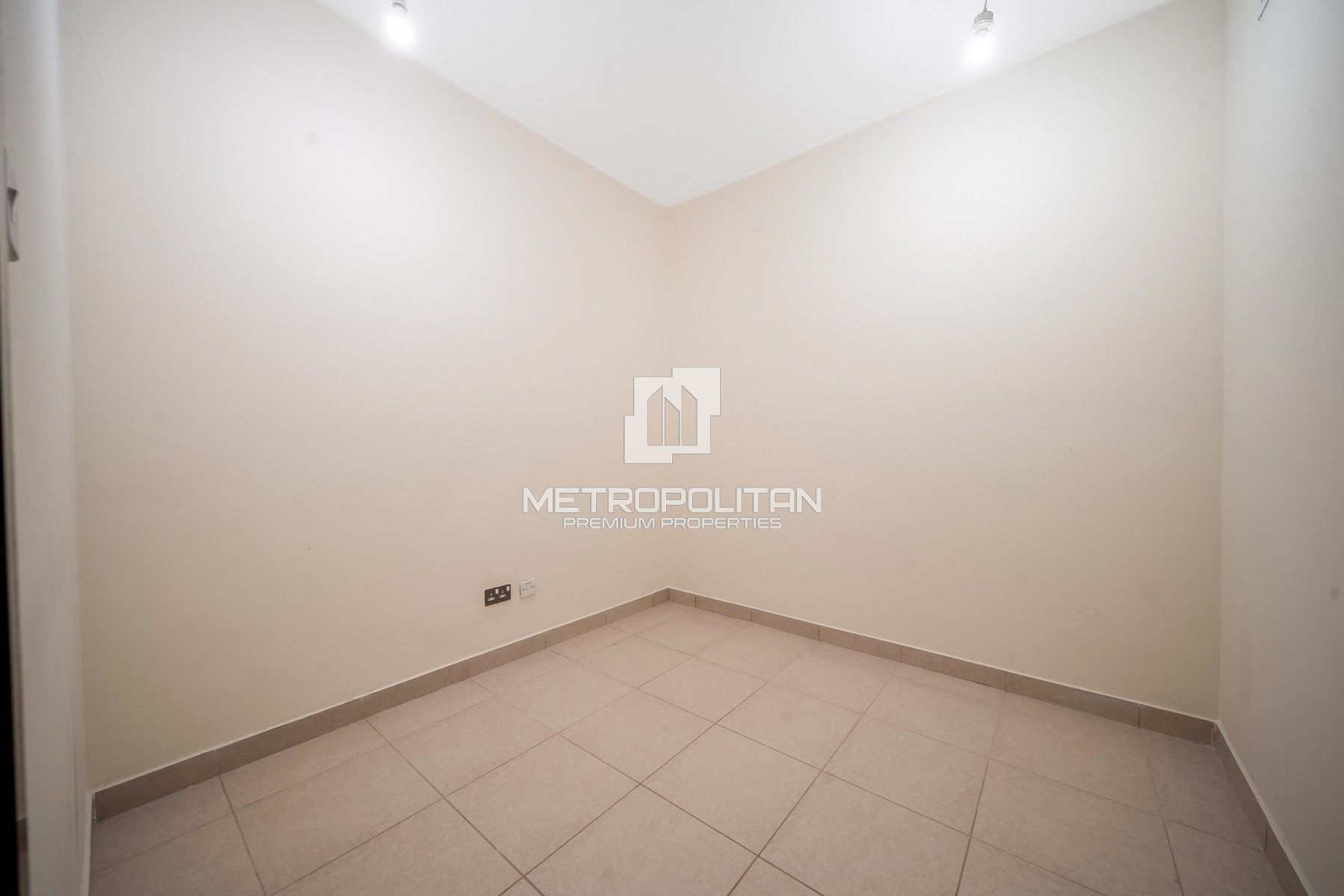 Prime Location | Vacant Now | Unfurnished