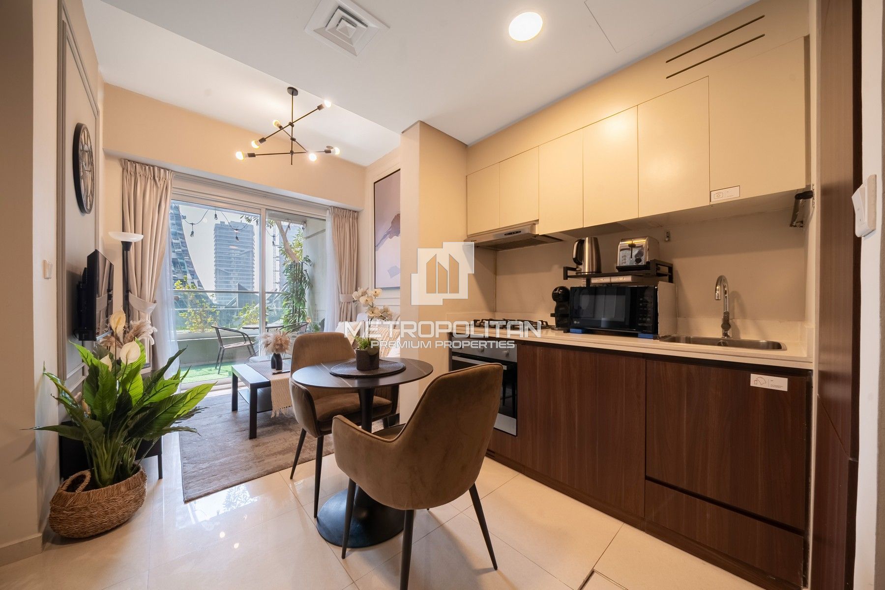 Private Garden | Stylish Fully Furnished 1 Bed