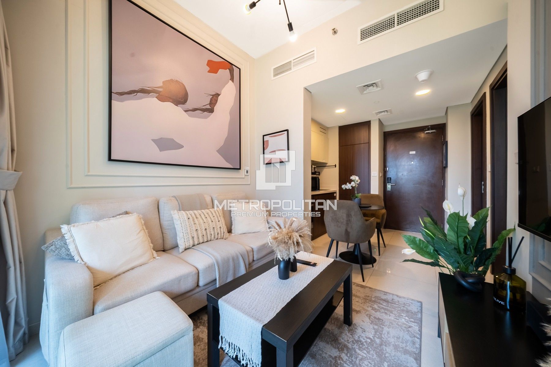 Private Garden | Stylish Fully Furnished 1 Bed