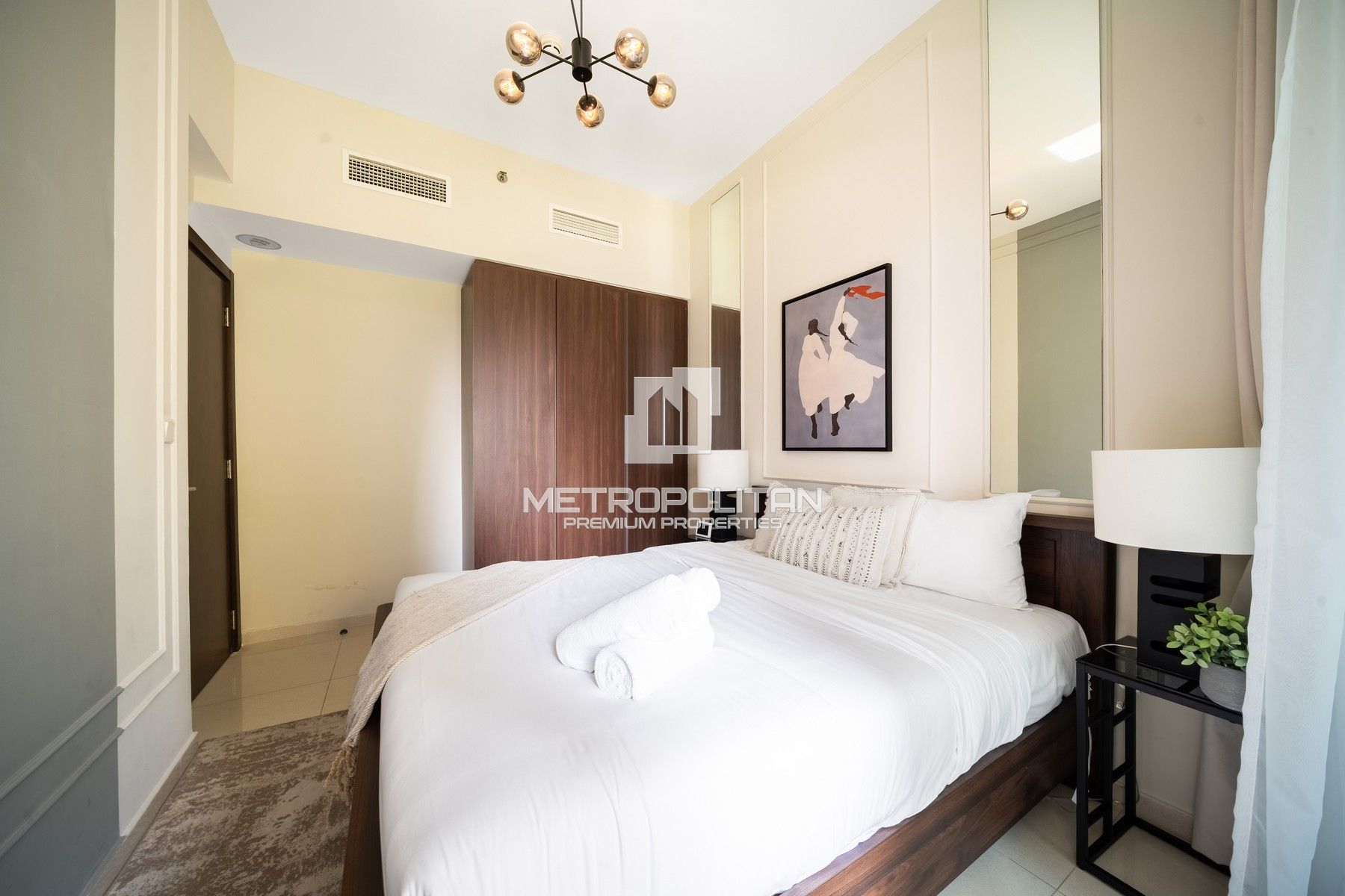 Private Garden | Stylish Fully Furnished 1 Bed