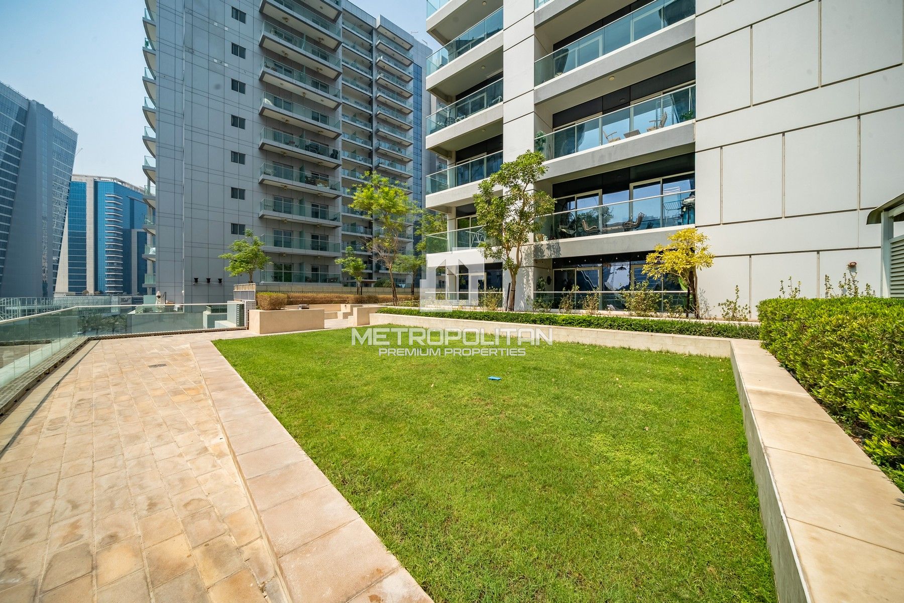 Private Garden | Stylish Fully Furnished 1 Bed