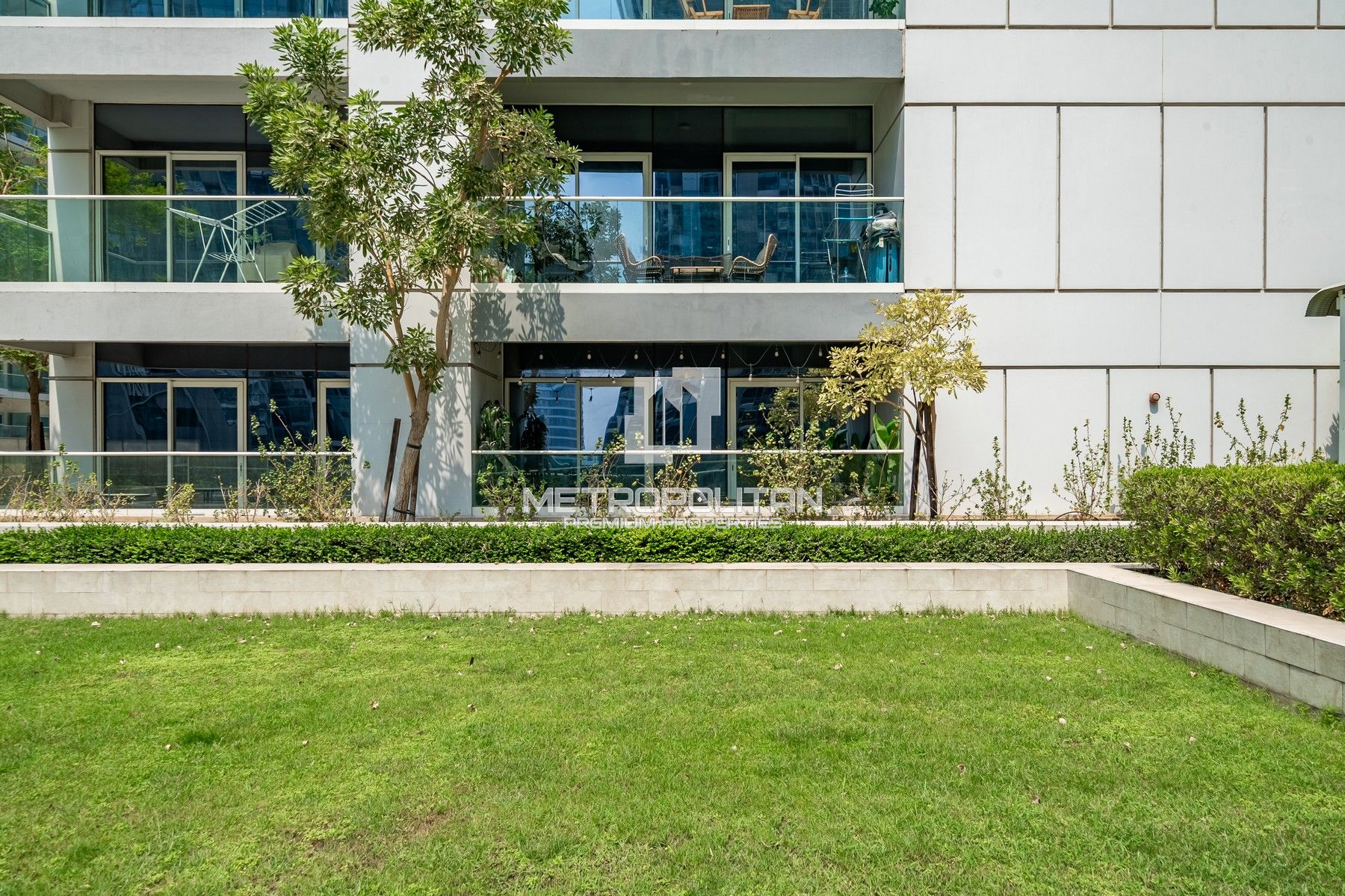 Private Garden | Stylish Fully Furnished 1 Bed