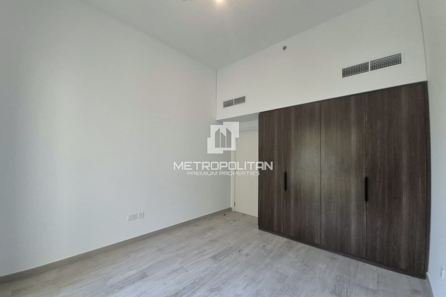 Spacious | Private Garden | Unfurnished | Vacant