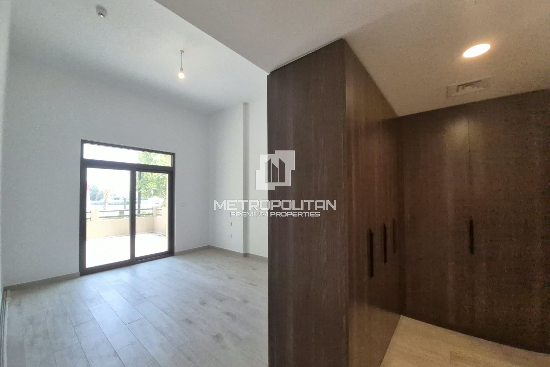 Spacious | Private Garden | Unfurnished | Vacant