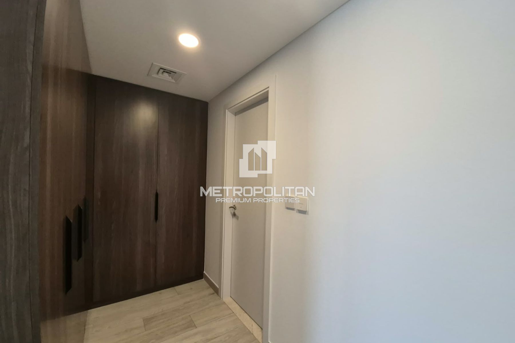 Spacious | Private Garden | Unfurnished | Vacant