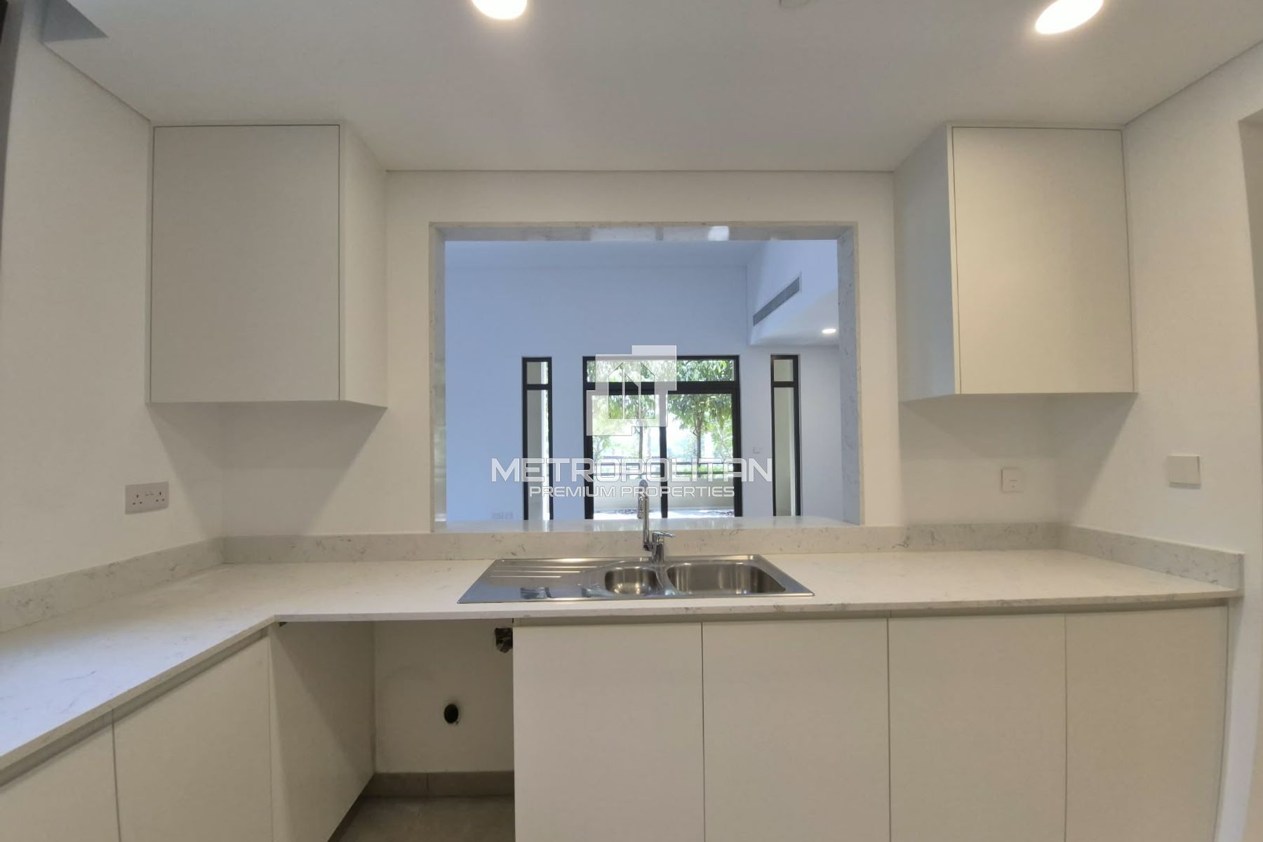 Spacious | Private Garden | Unfurnished | Vacant