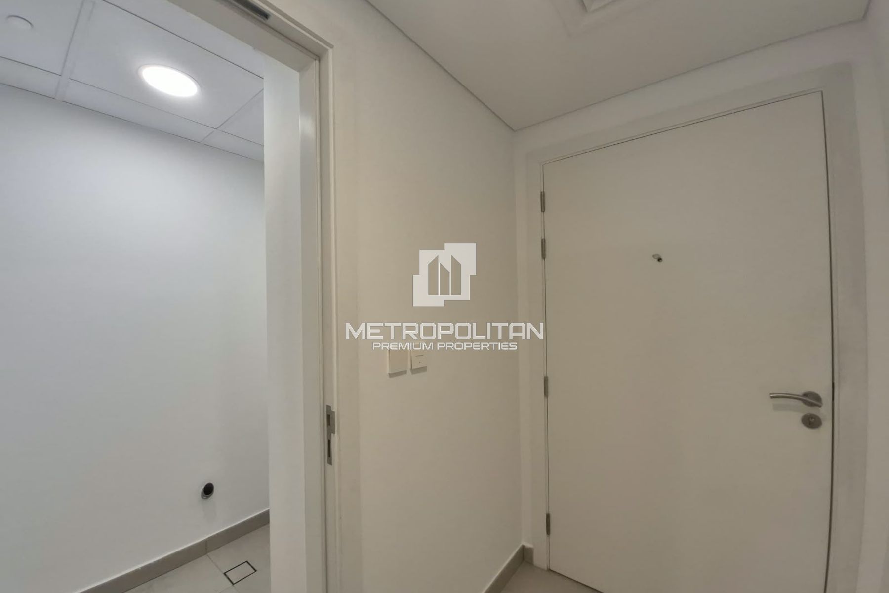 Spacious | Private Garden | Unfurnished | Vacant