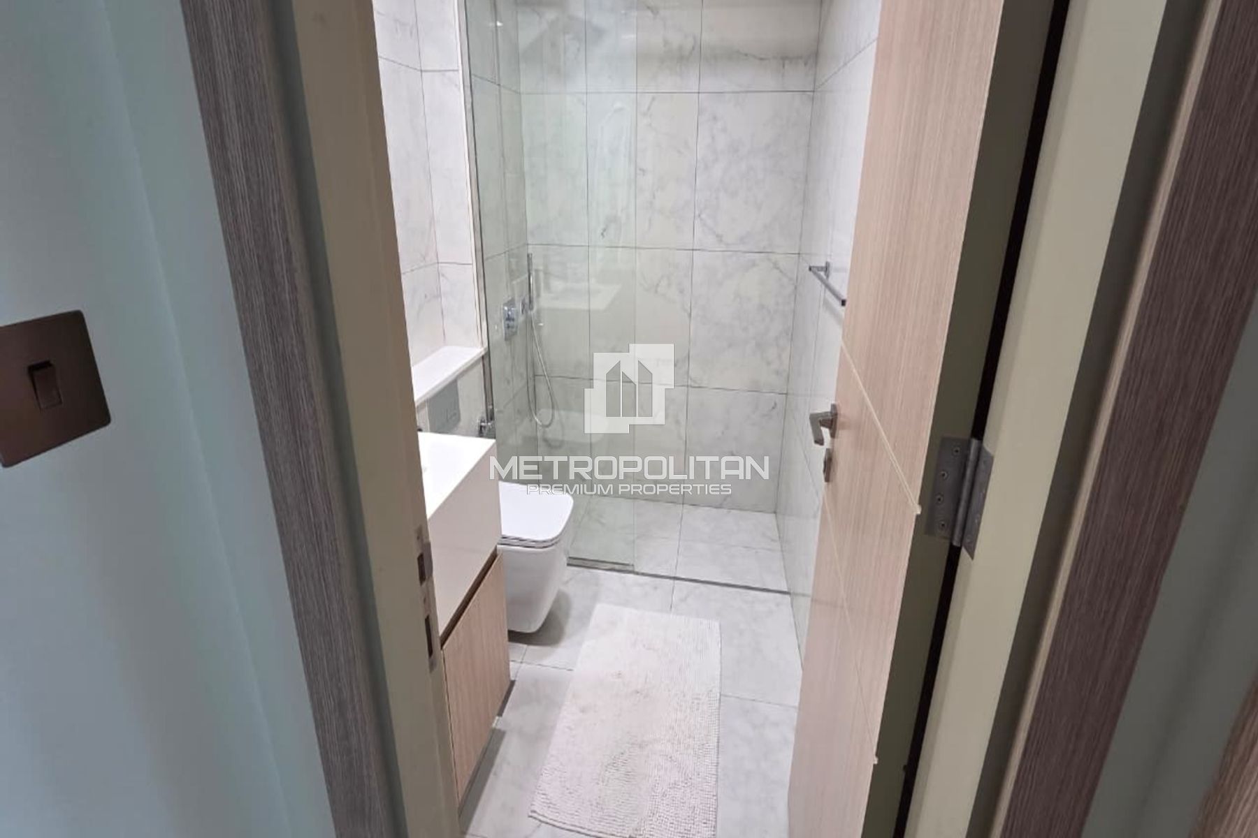 1BR Central 2 |Mid Floor |Sea View |Ready To Move