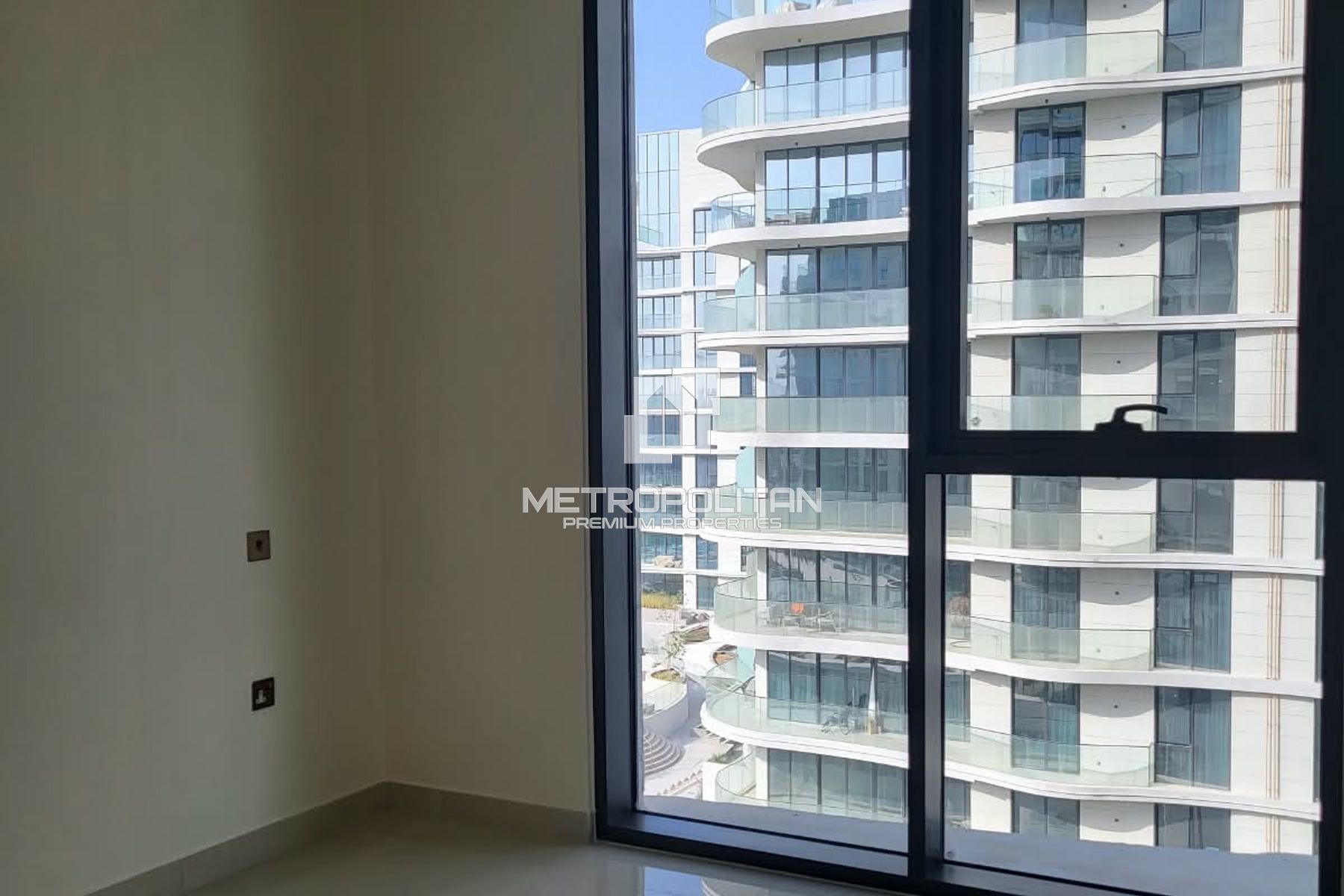 1BR Central 2 |Mid Floor |Sea View |Ready To Move
