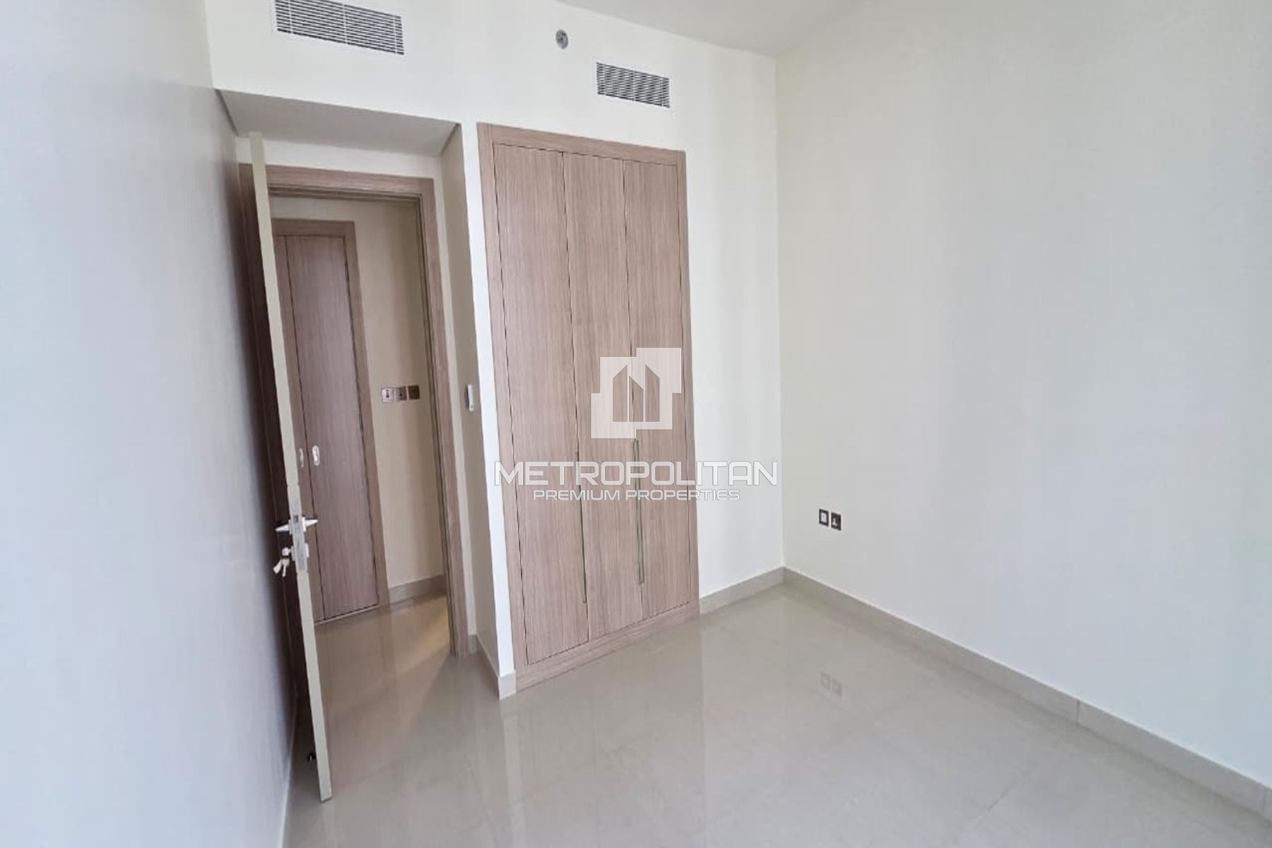 1BR Central 2 |Mid Floor |Sea View |Ready To Move