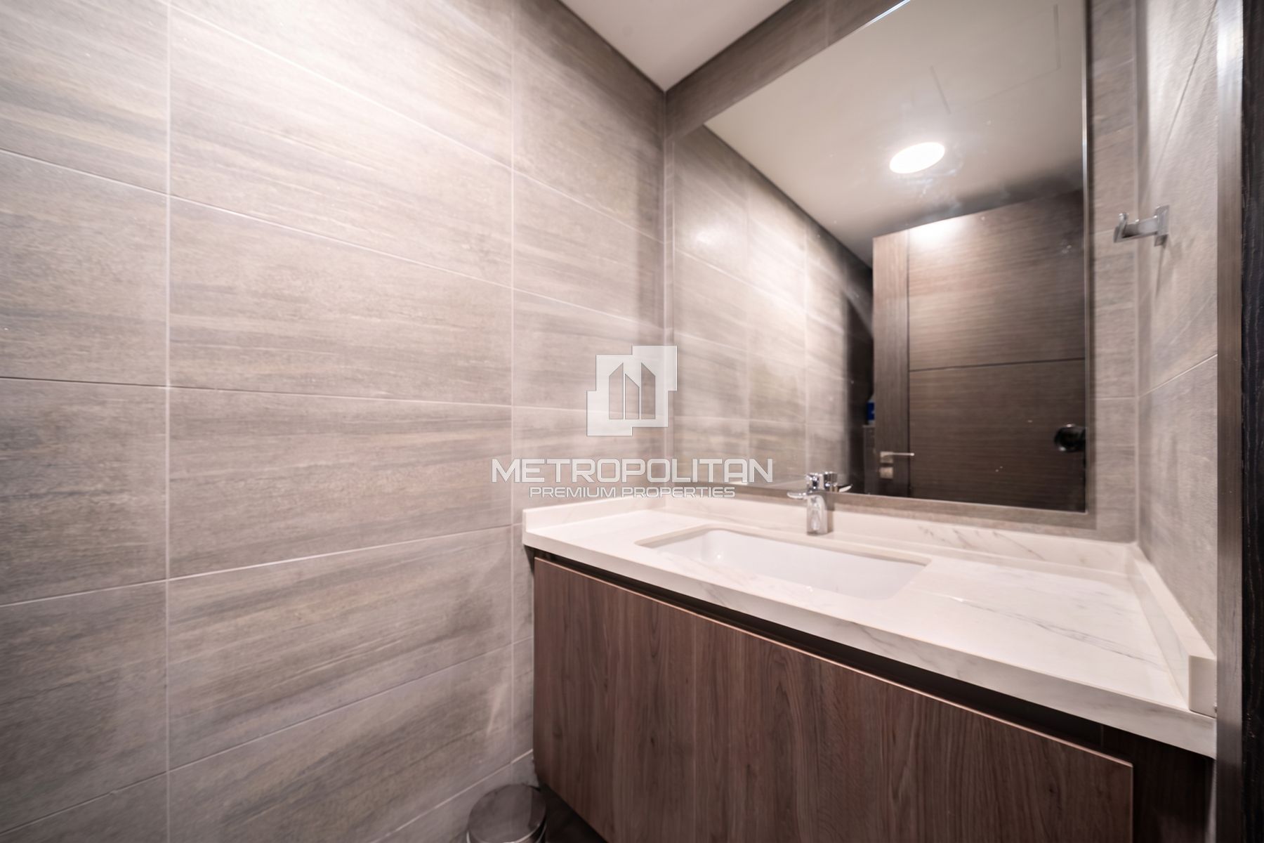 Prime Location | Fully Furnished | Middle Floor