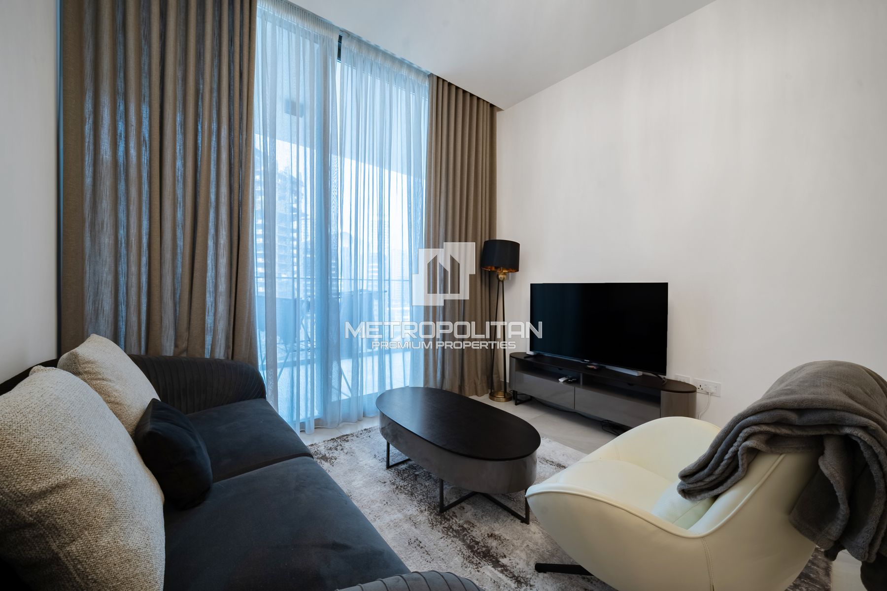Prime Location | Fully Furnished | Middle Floor