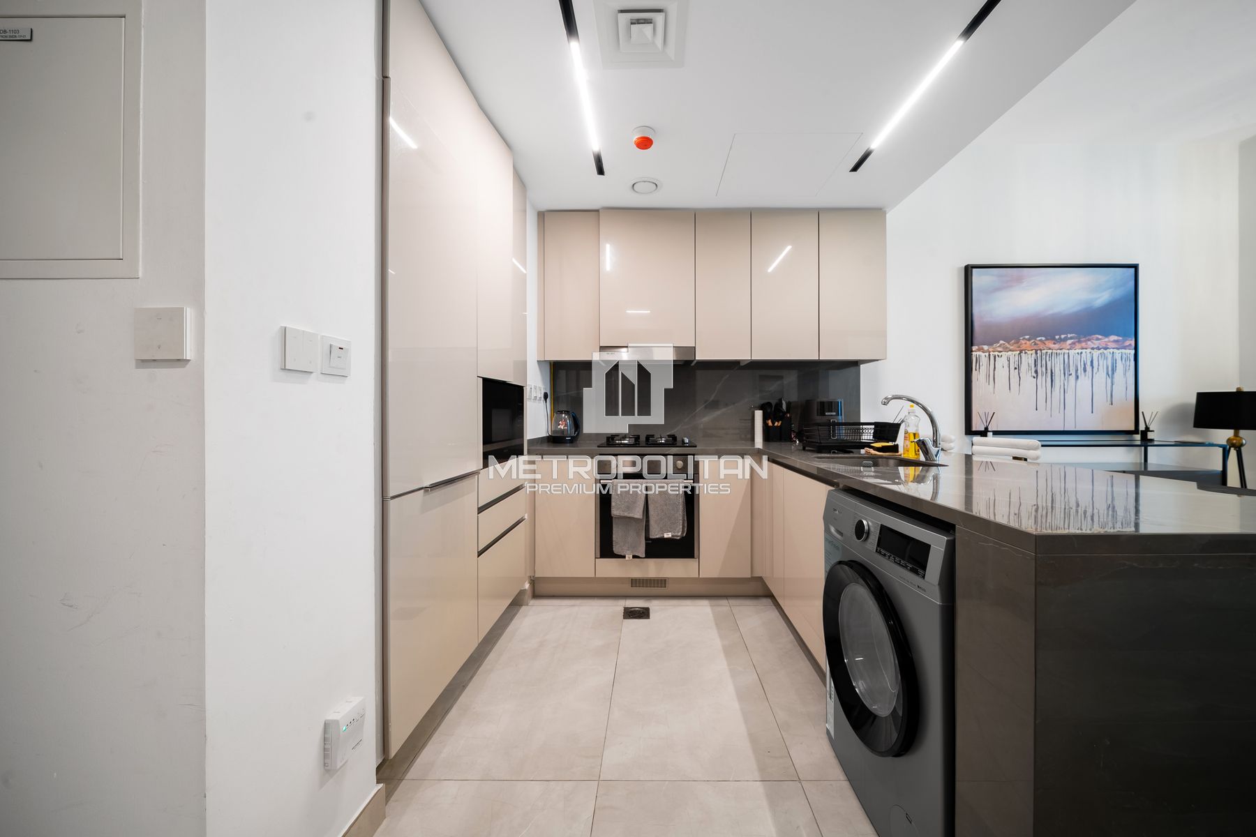 Prime Location | Fully Furnished | Middle Floor