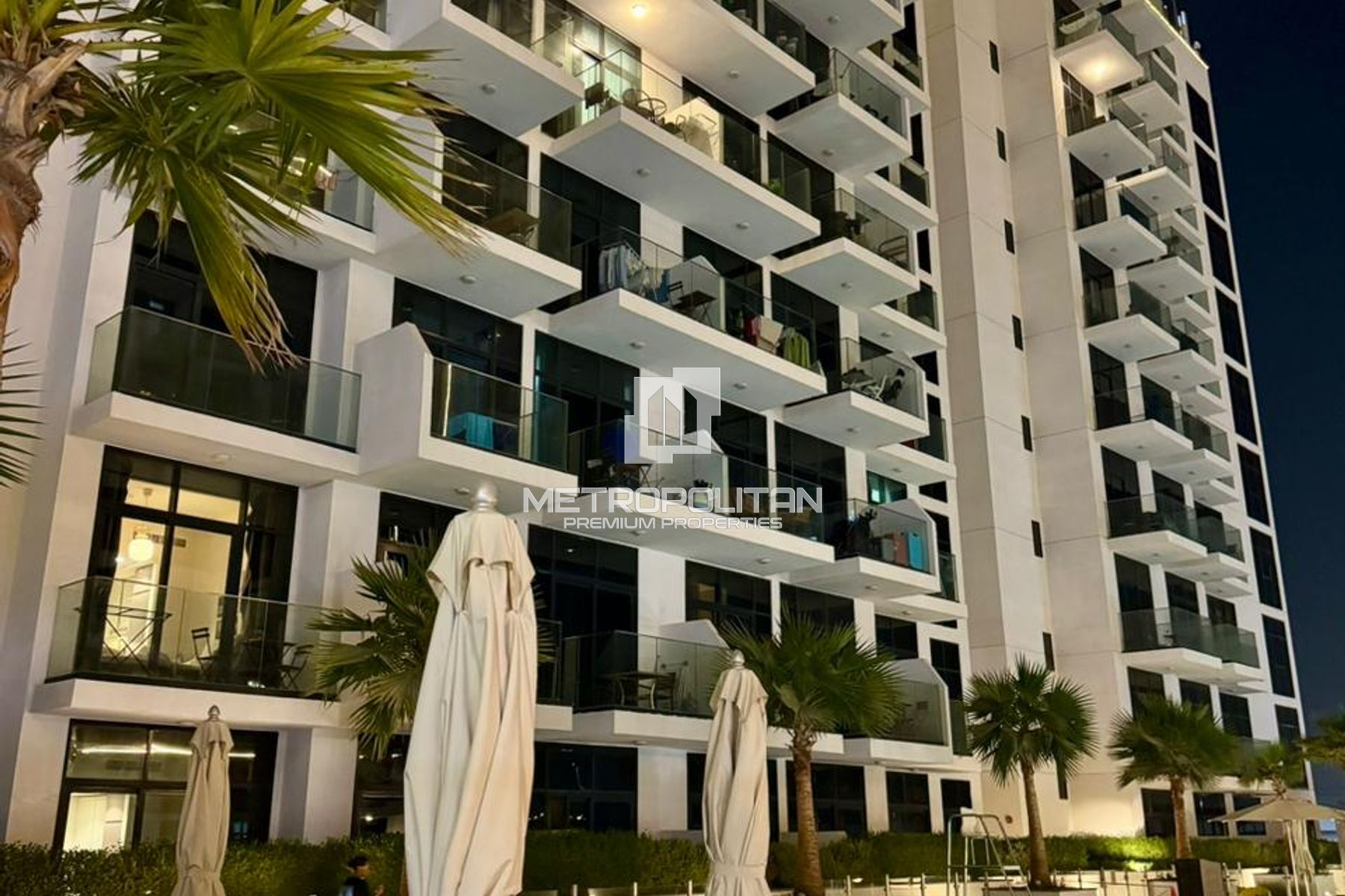 Stylish Upgraded Studio | Lagoon facing Furnished