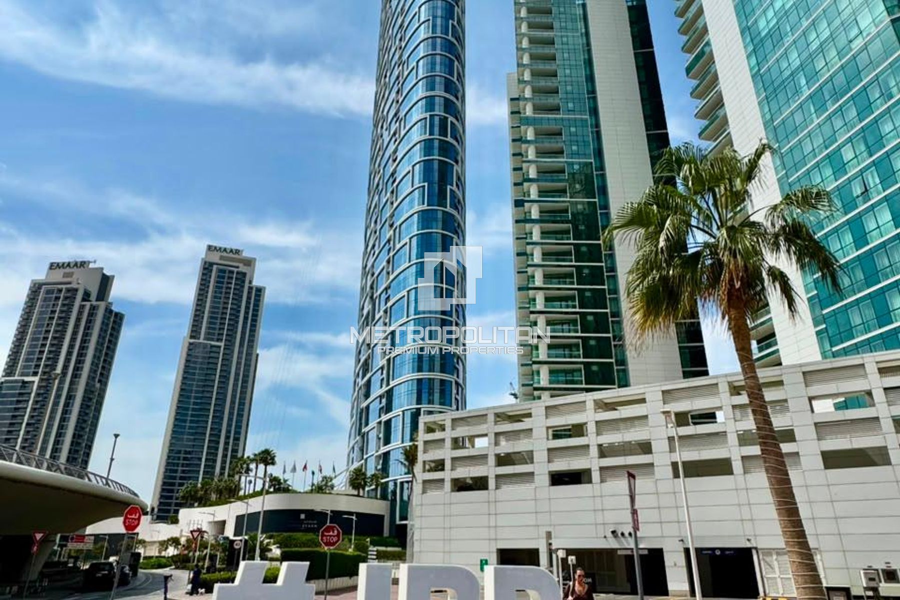 Stunning Upgraded Fully Furnished 1 Bedroom