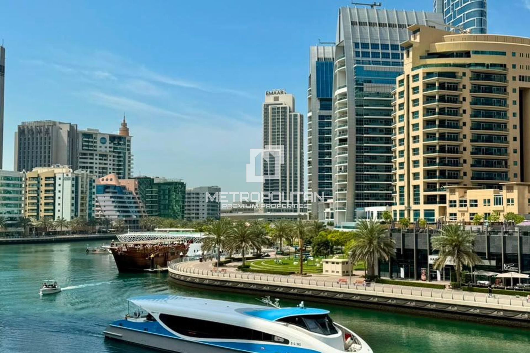 Stunning Upgraded Fully Furnished 1 Bedroom