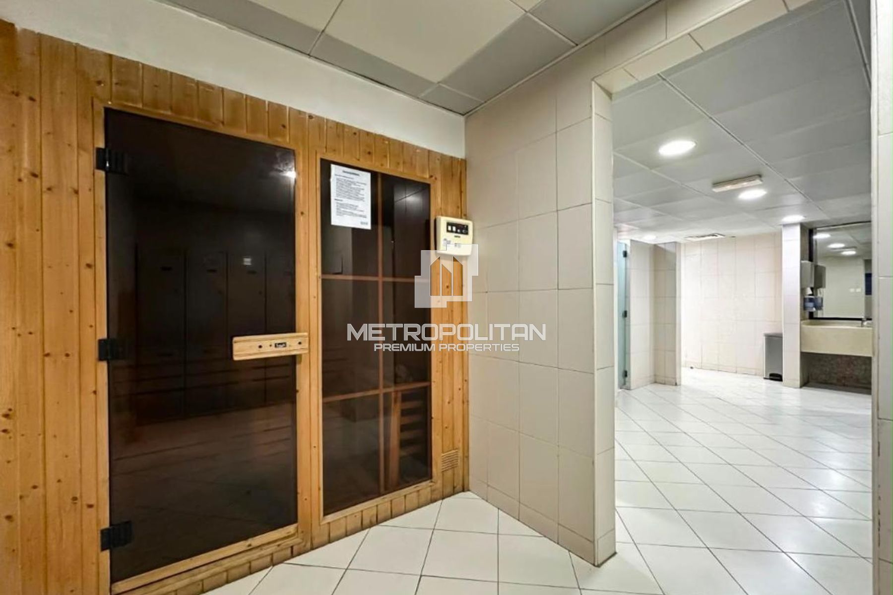 Stunning Upgraded Fully Furnished 1 Bedroom