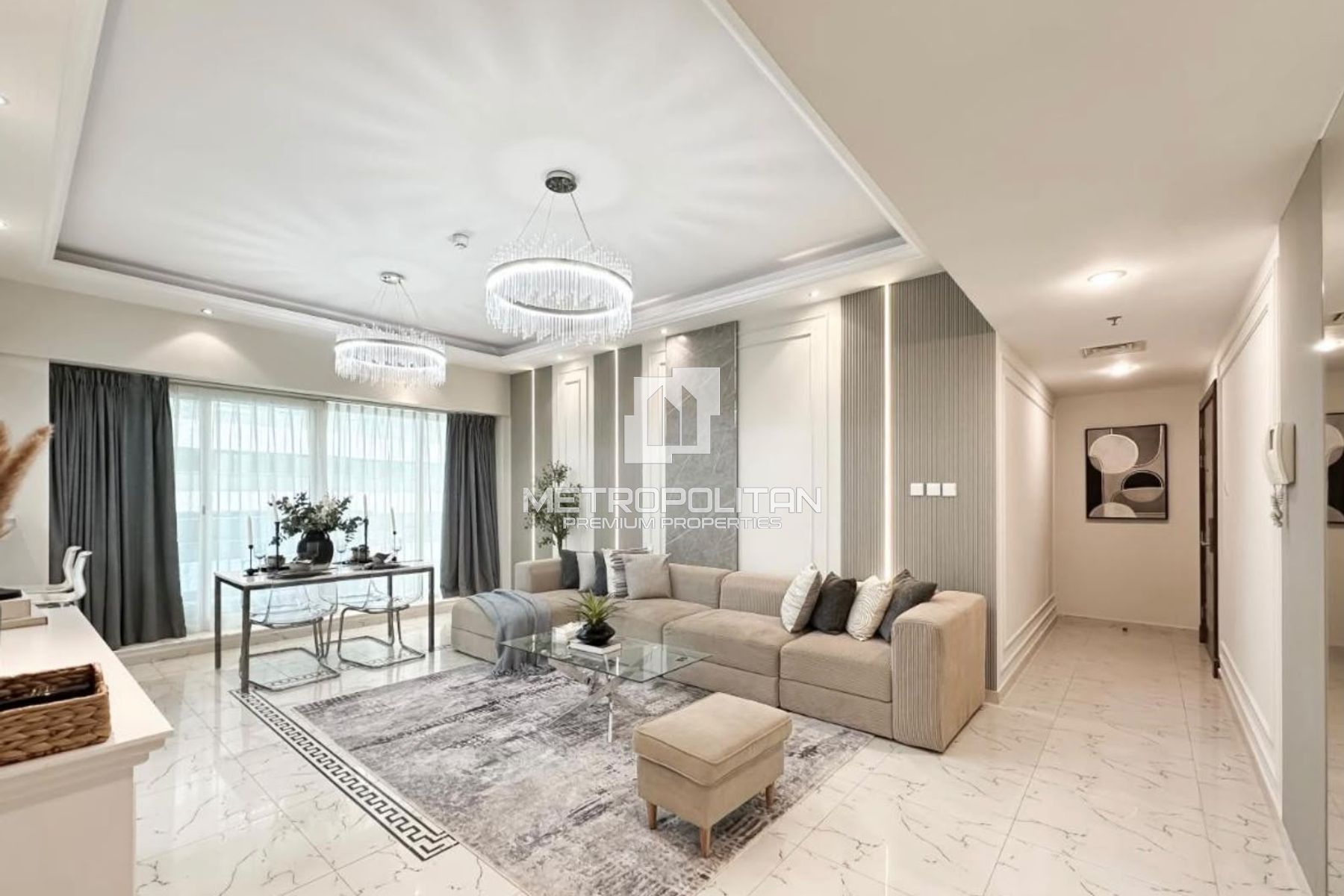 Stunning Upgraded Fully Furnished 1 Bedroom