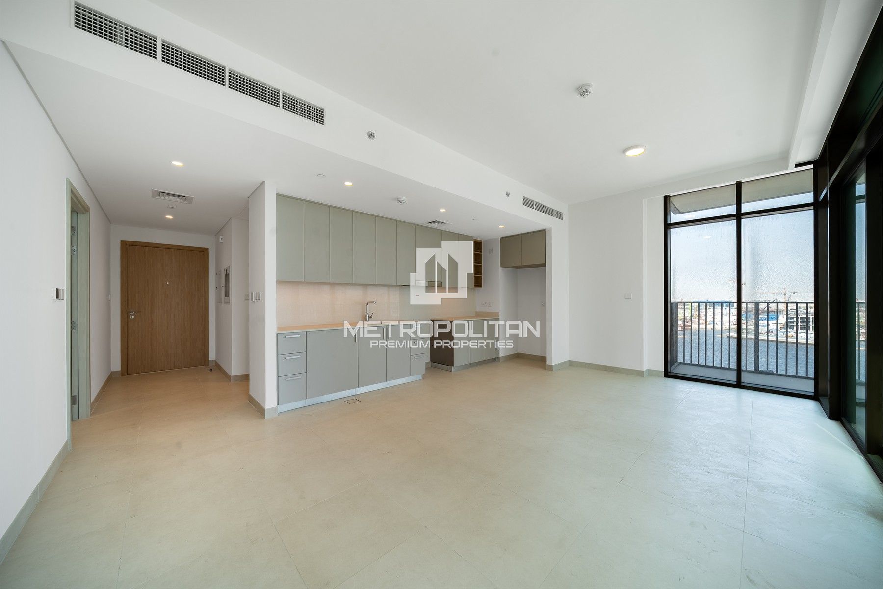 Spacious Corner Layout | Vacant Now| High Floor