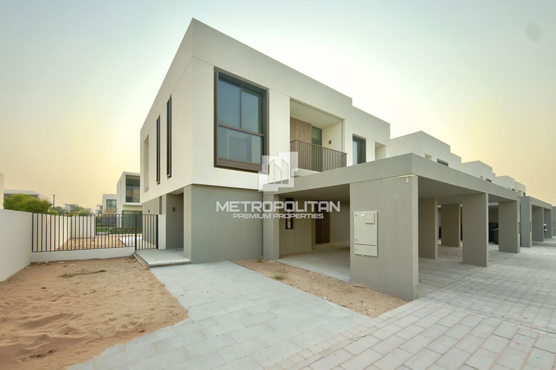 Spacious 4 BED | Corner Townhouse | Brand New