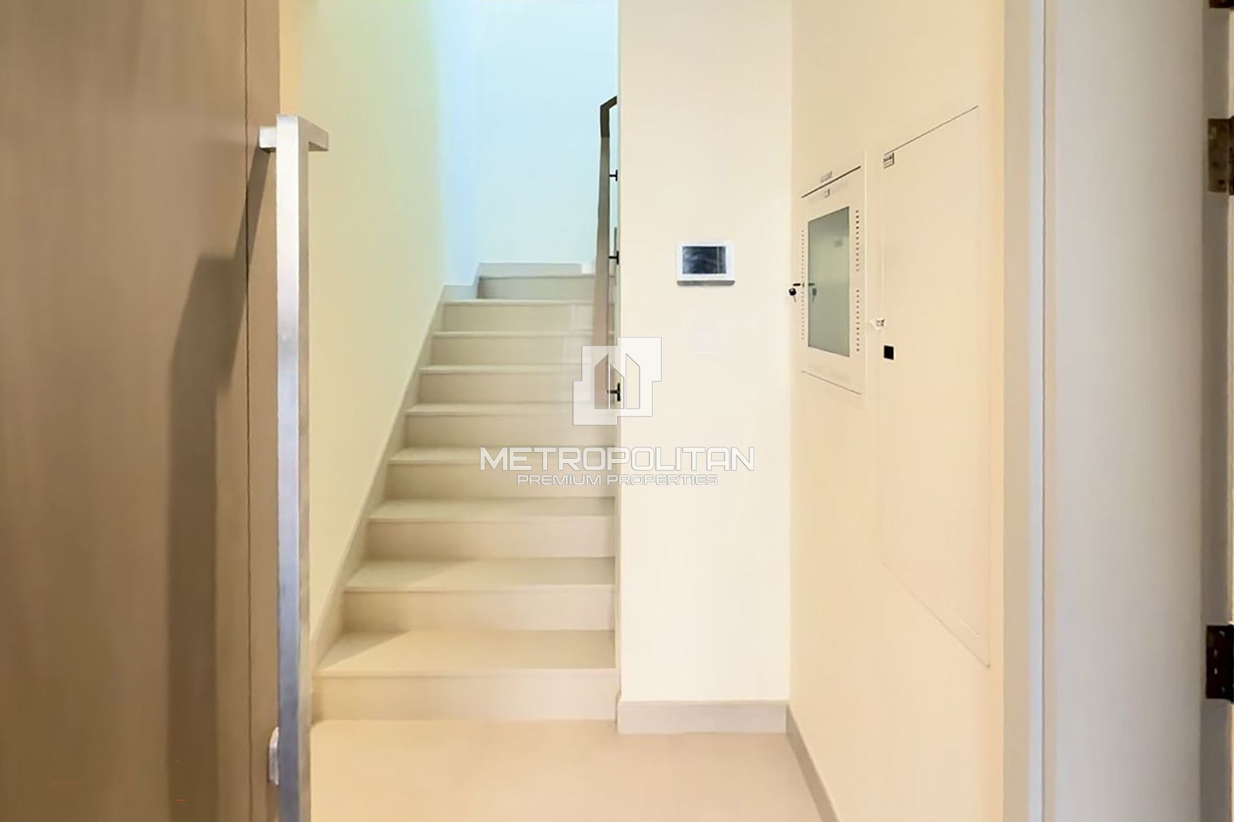 Spacious 4 BED | Corner Townhouse | Brand New