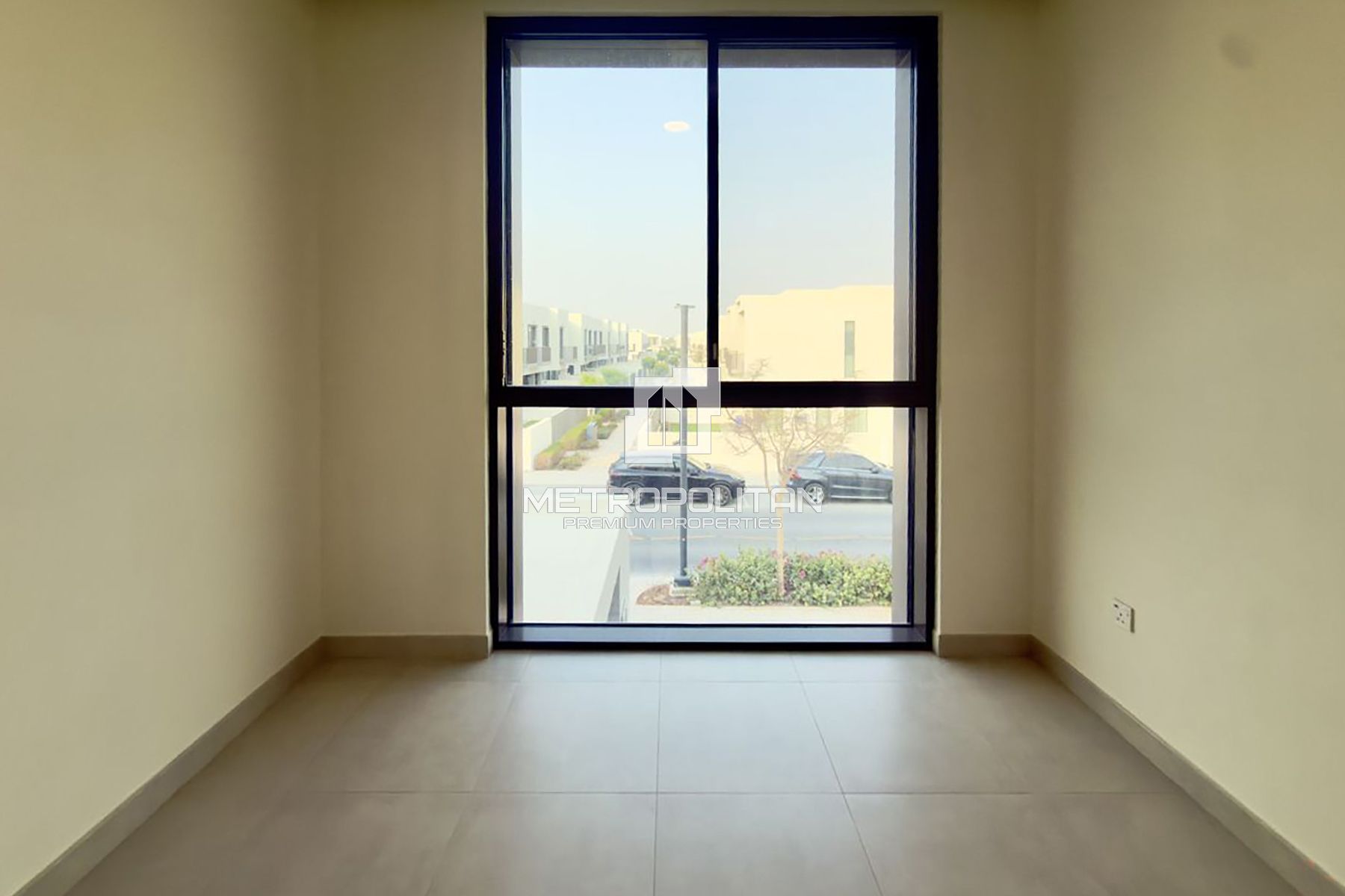 Spacious 4 BED | Corner Townhouse | Brand New