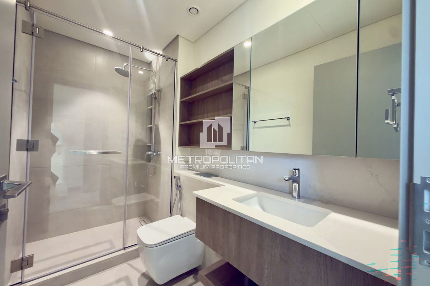 Spacious 4 BED | Corner Townhouse | Brand New