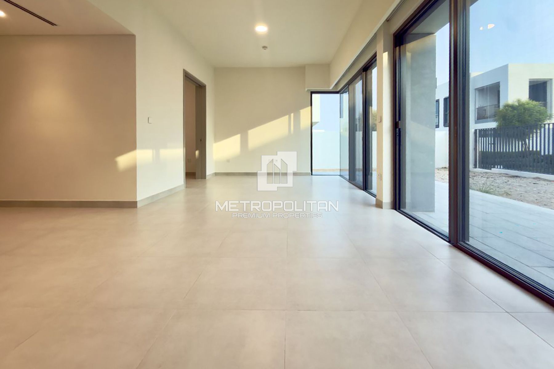 Spacious 4 BED | Corner Townhouse | Brand New