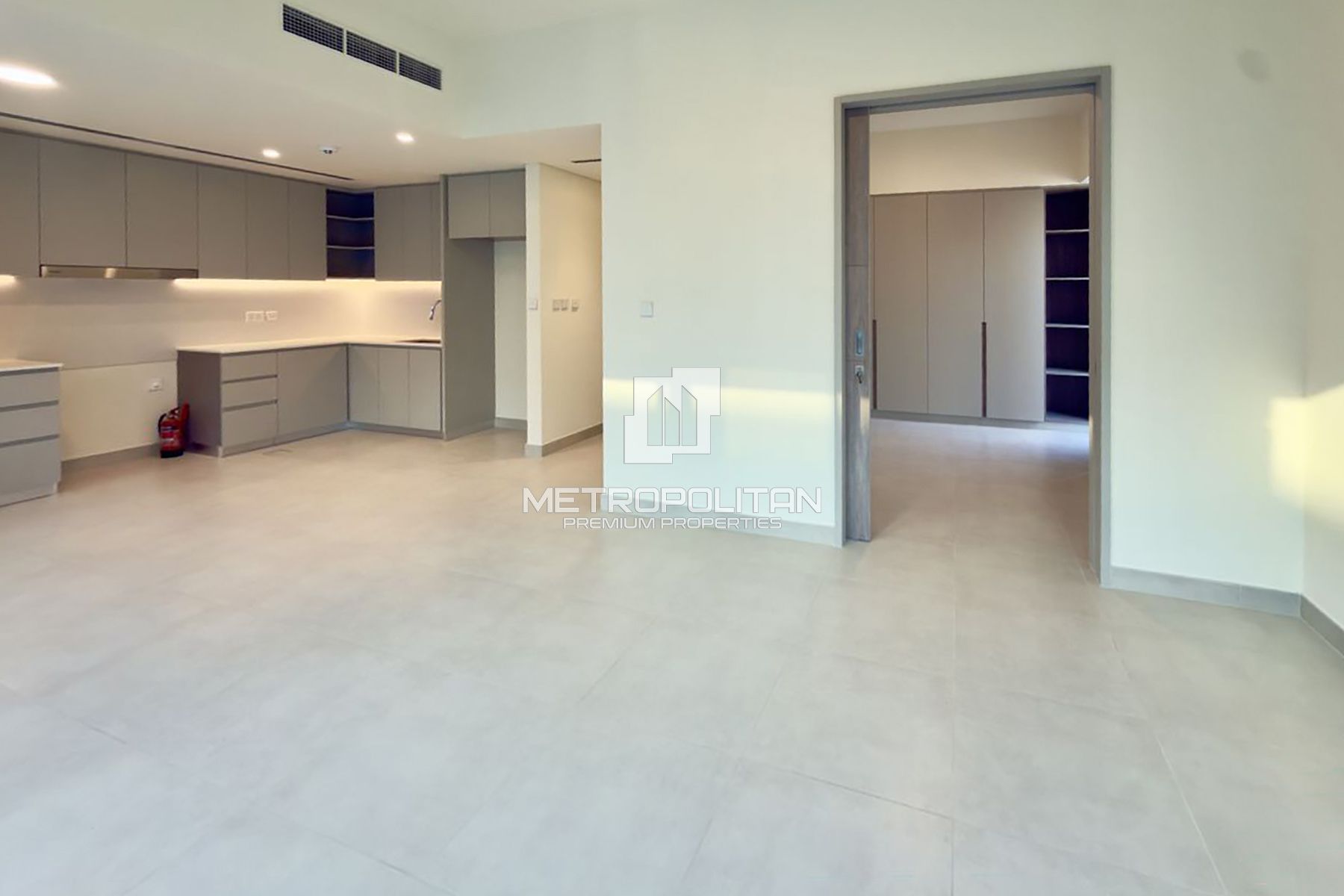 Spacious 4 BED | Corner Townhouse | Brand New