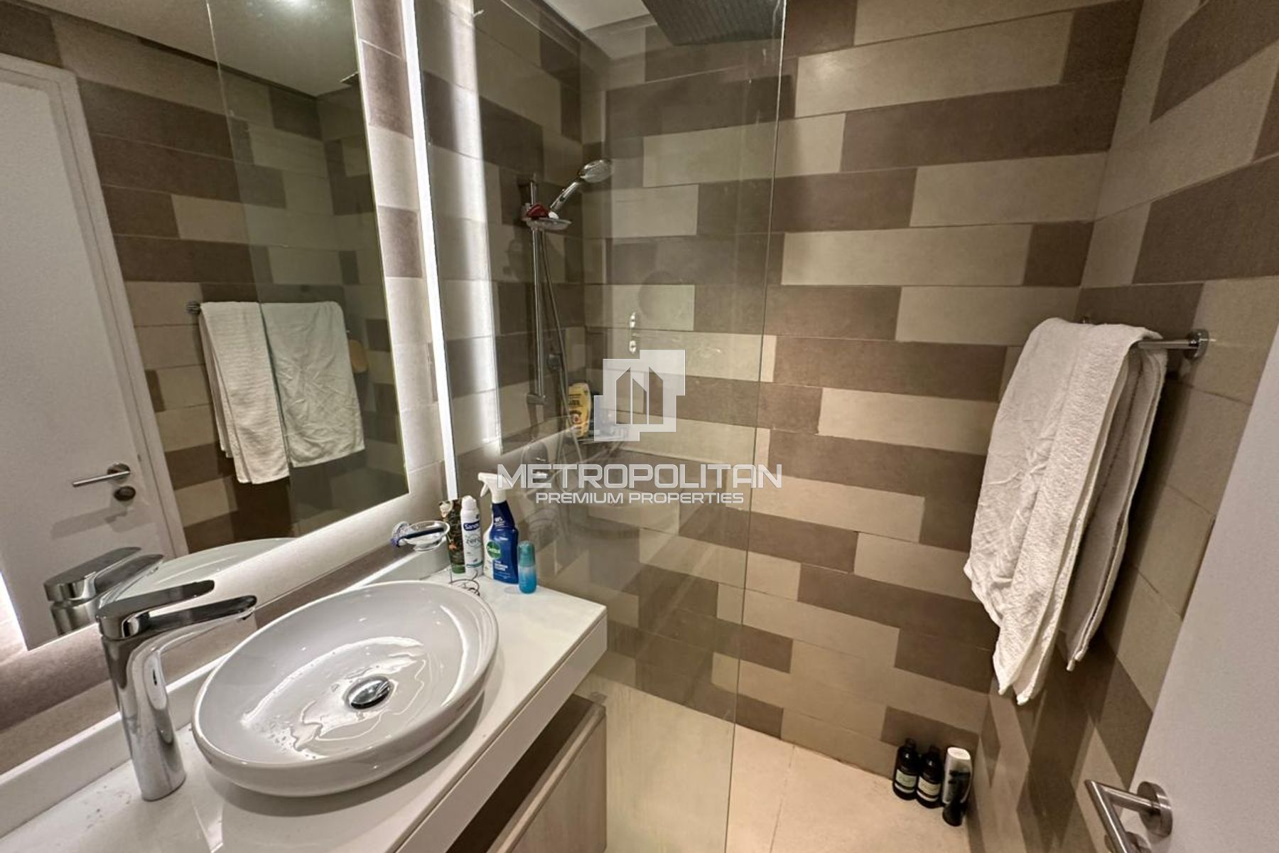 Stylish & Furnished | Vacant | Palm Jumeirah