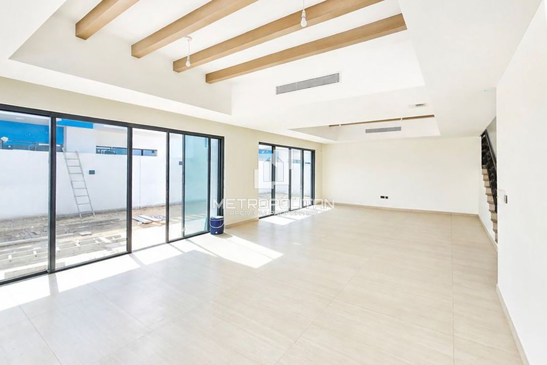 6BR+M | Corner Unit | Vast Layout | Near Amenities