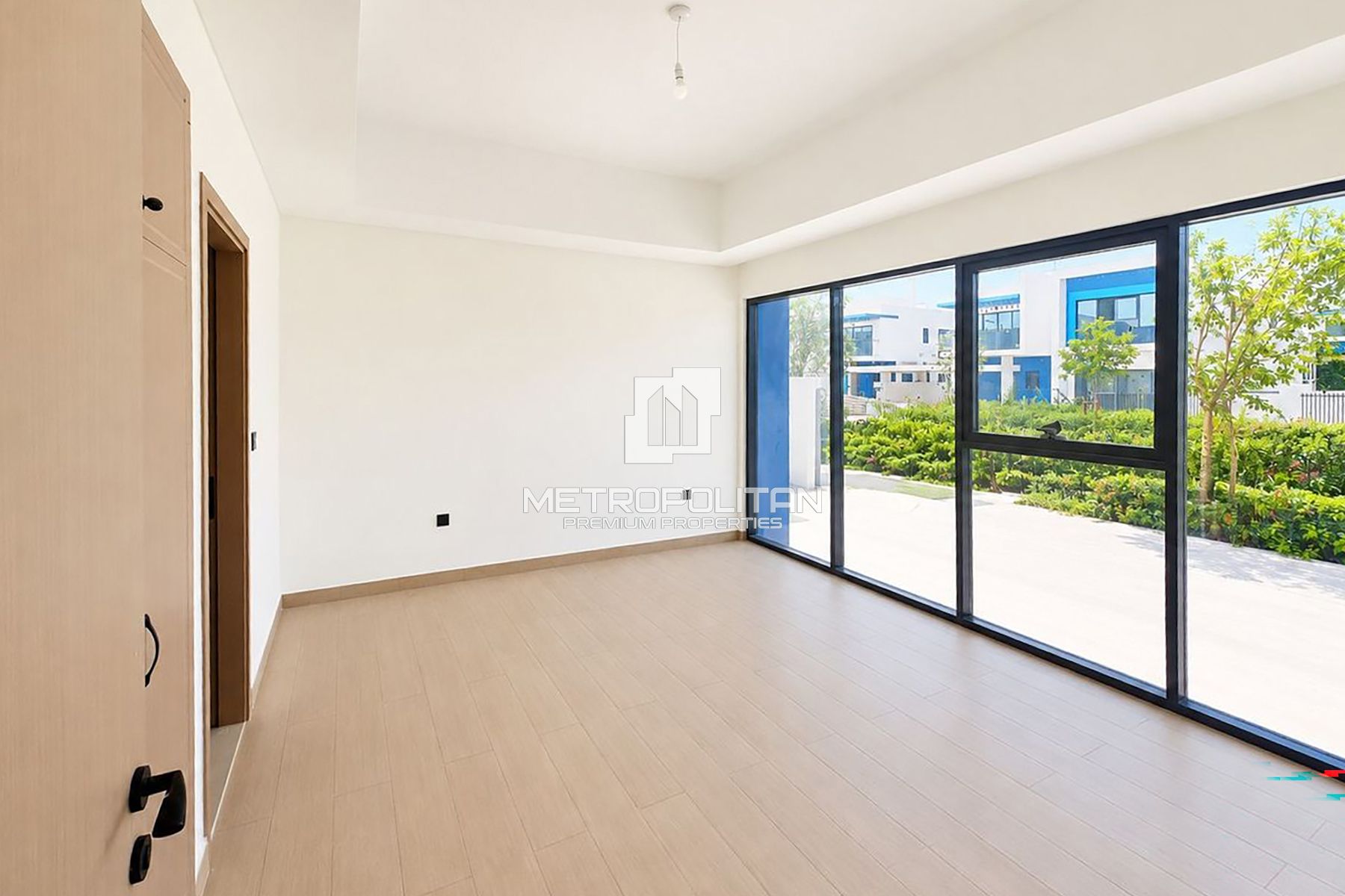 6BR+M | Corner Unit | Vast Layout | Near Amenities
