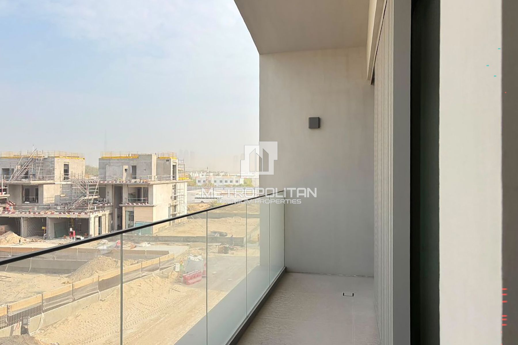 6BR+M | Corner Unit | Vast Layout | Near Amenities