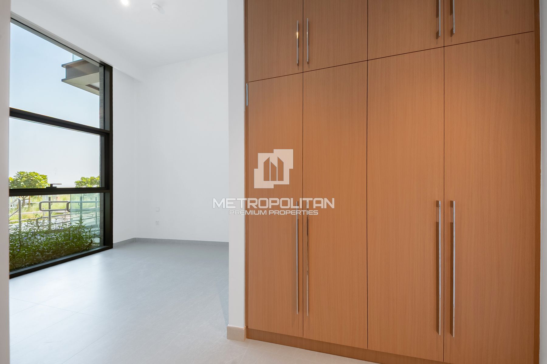 Low Floor | Fully Equipped Kitchen | Ready Now