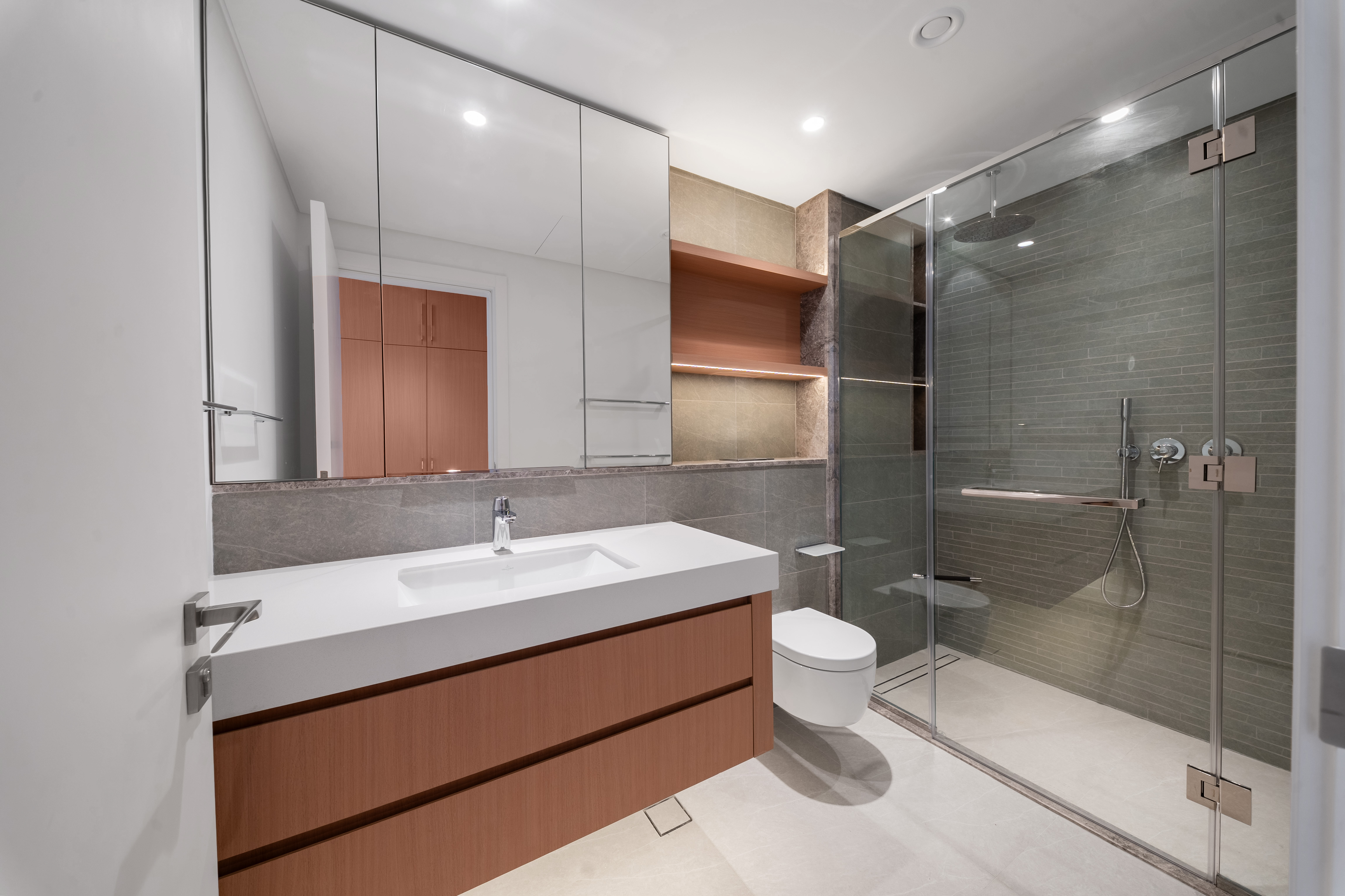 Brand New | Kitchen Equipped | Ready to Move