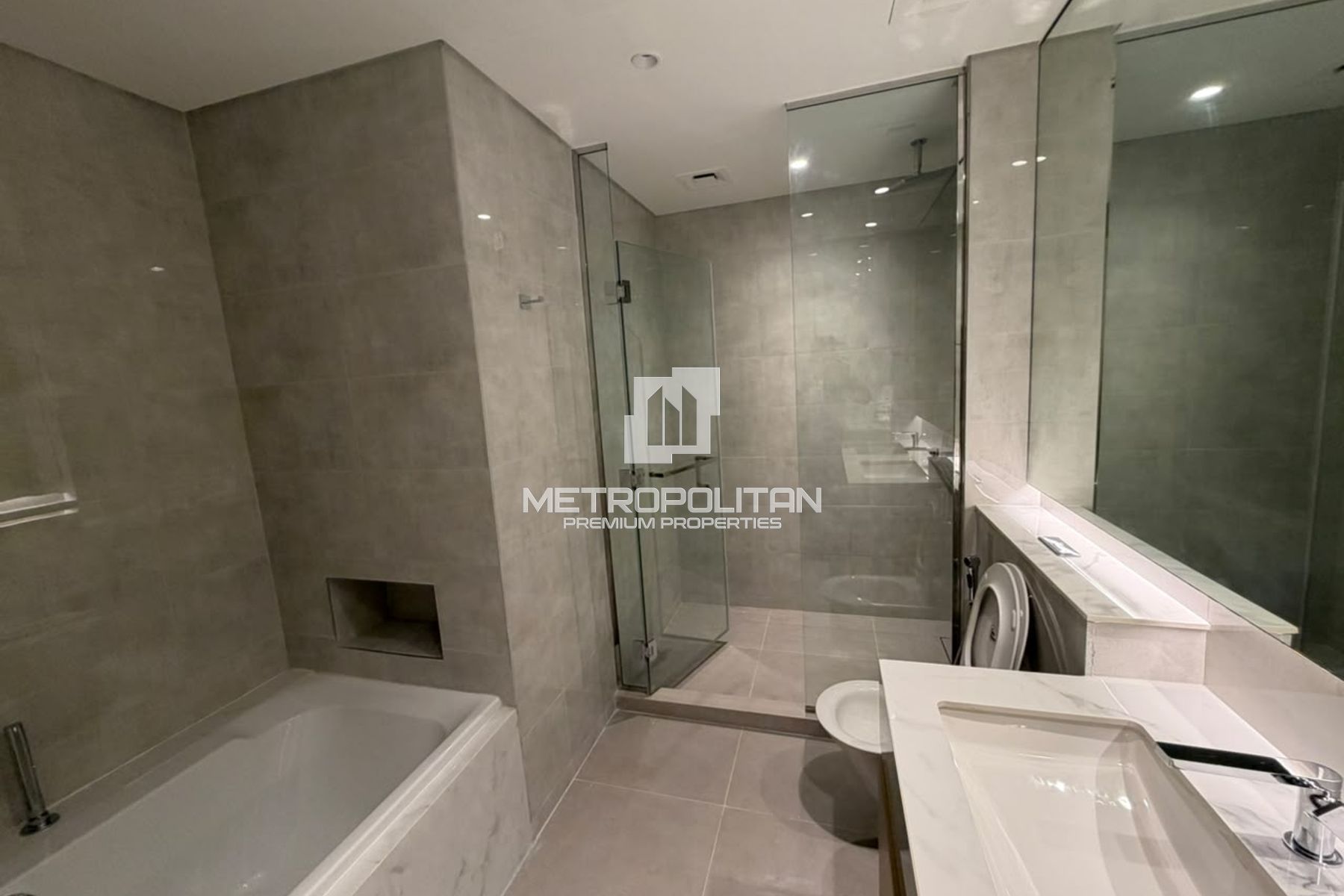 Great Deal | Single Row | Prime Location