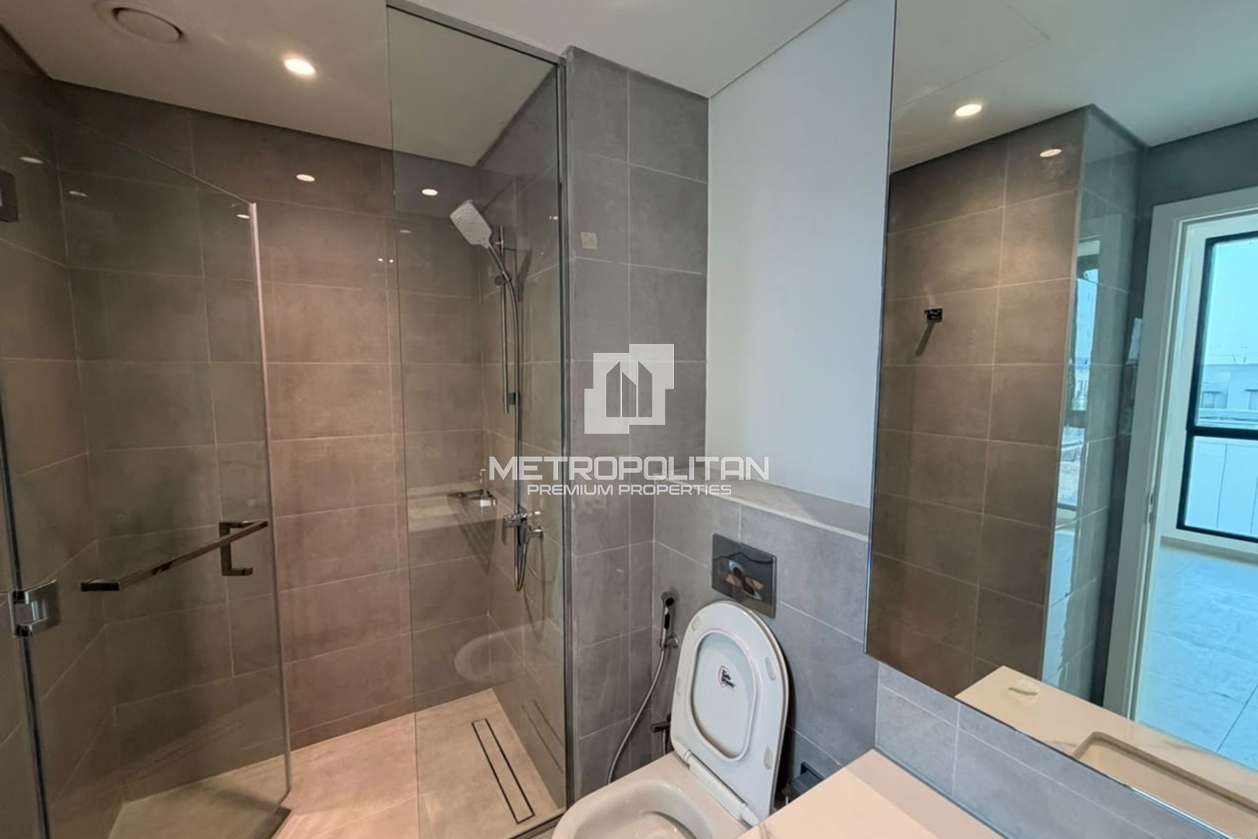 Great Deal | Single Row | Prime Location