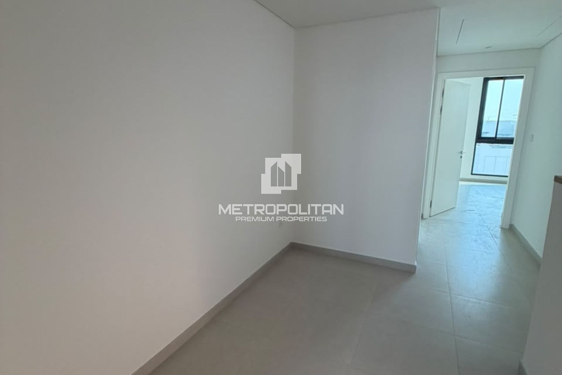 Great Deal | Single Row | Prime Location