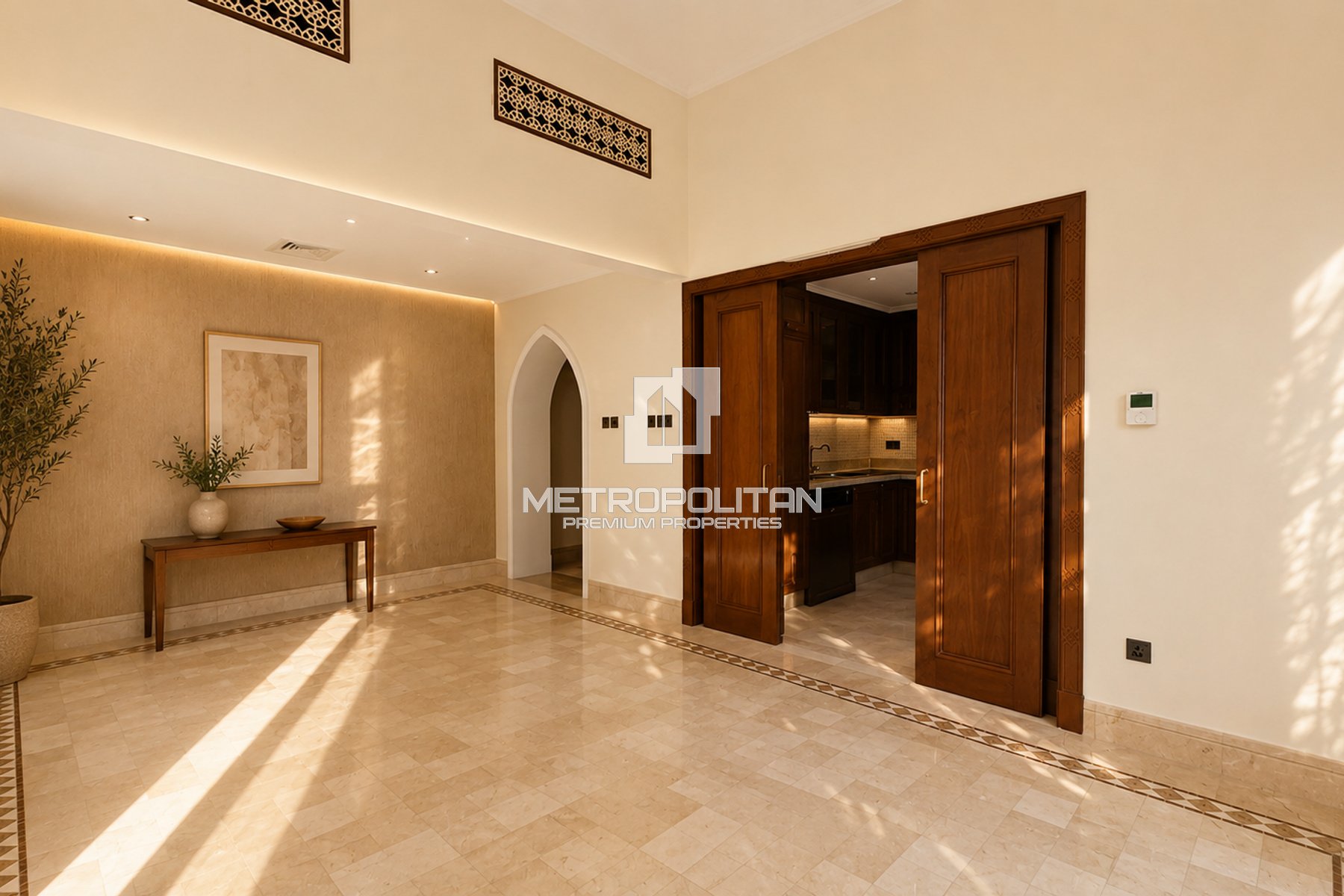 Study Room | Huge Private Garden | Bright Layout