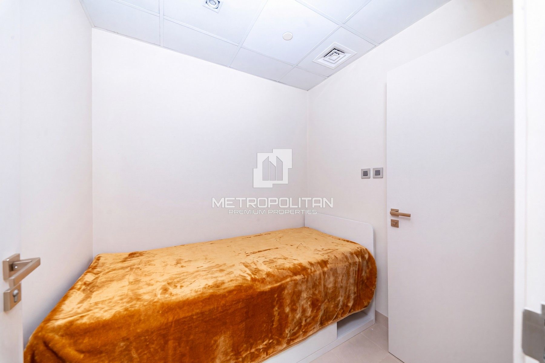Beach Access | Palm Facing | Fully Furnished