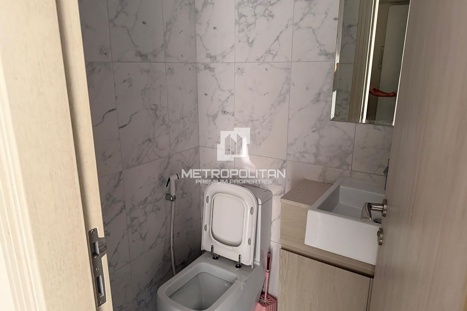 Closed Kitchen | Fully furnished | Park View