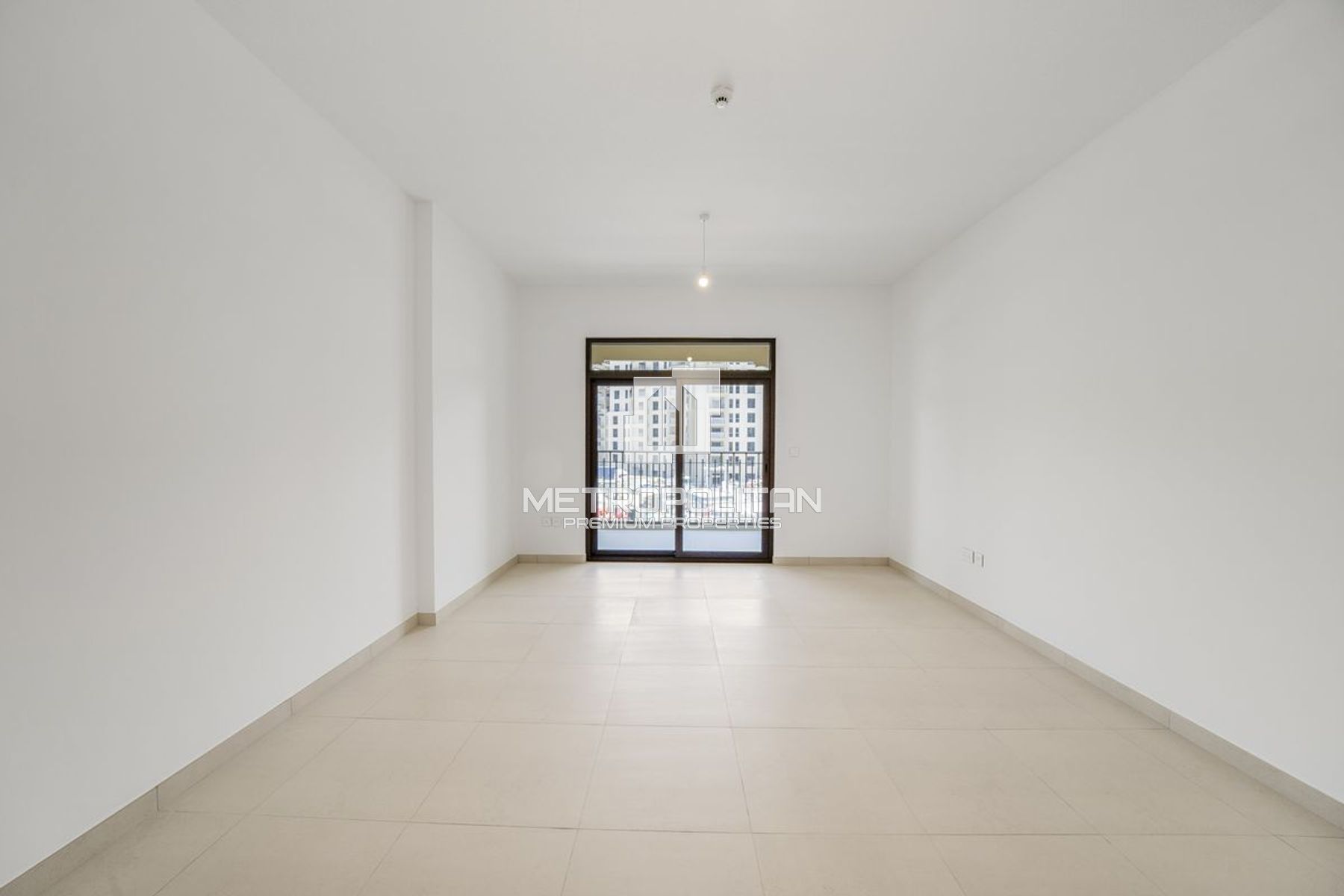 Spacious Layout | Unfurnished | Vacant October, 19
